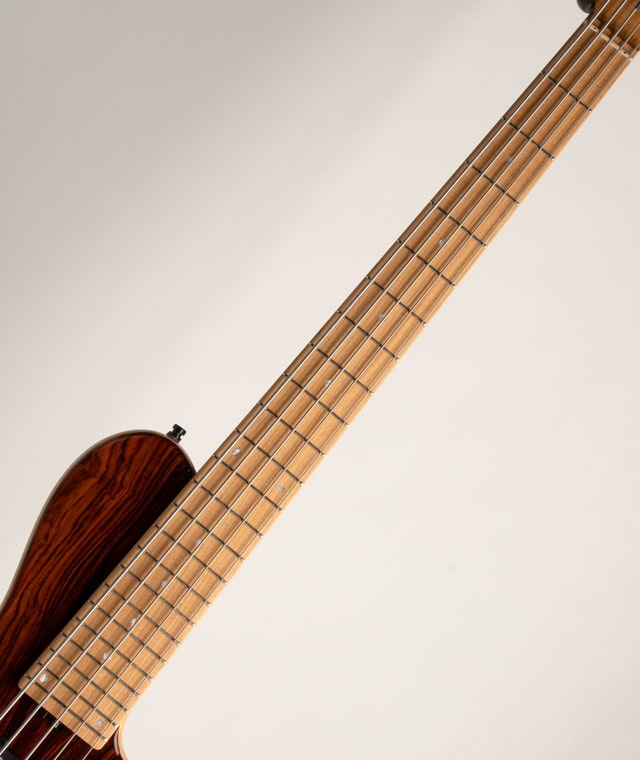 Master Built 24-Fret Singlecut Bass Cocobolo Top