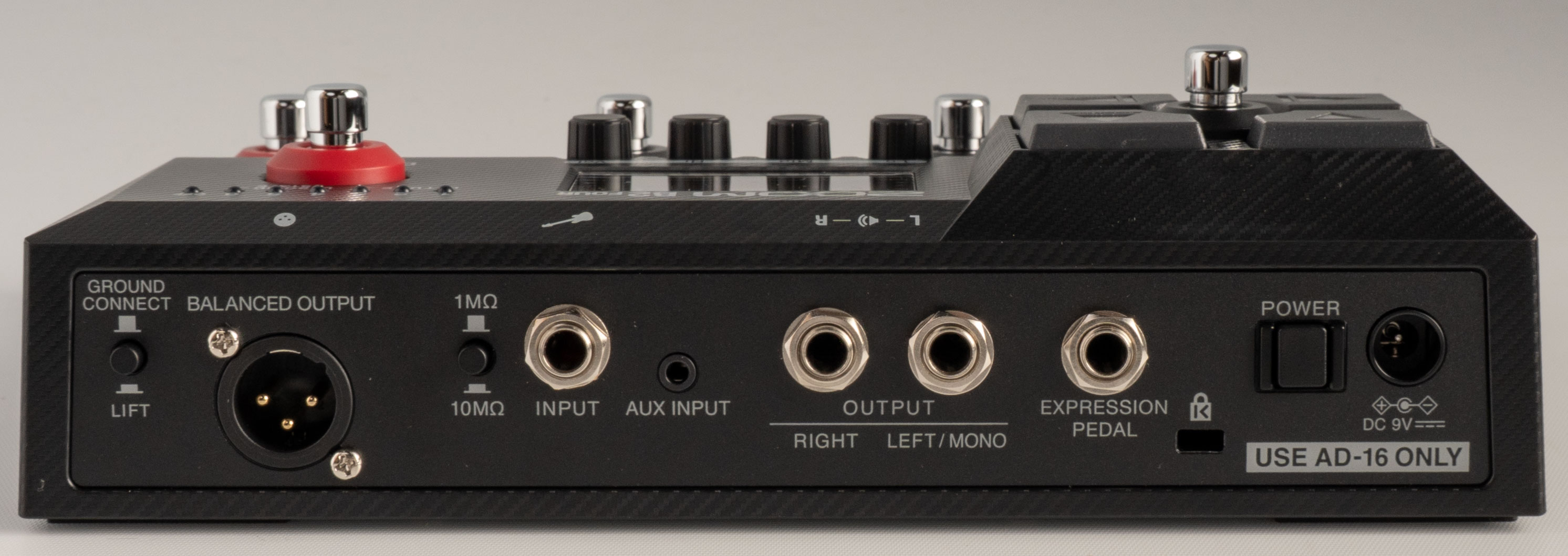 B2 FOUR / Bass Effects & Amp Emulator: エフェクター｜三木楽器公式