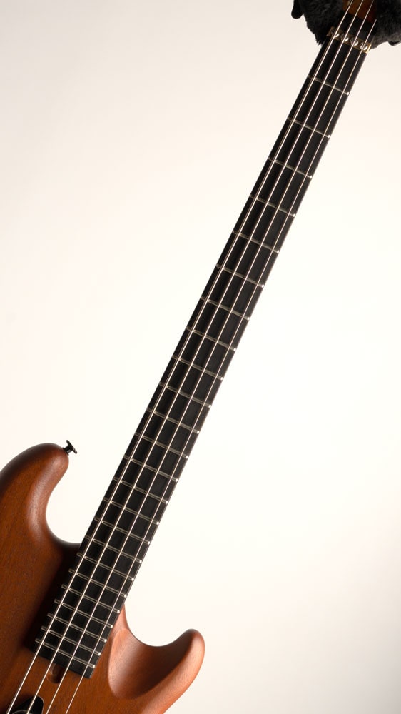 GARLAND BASS 4st