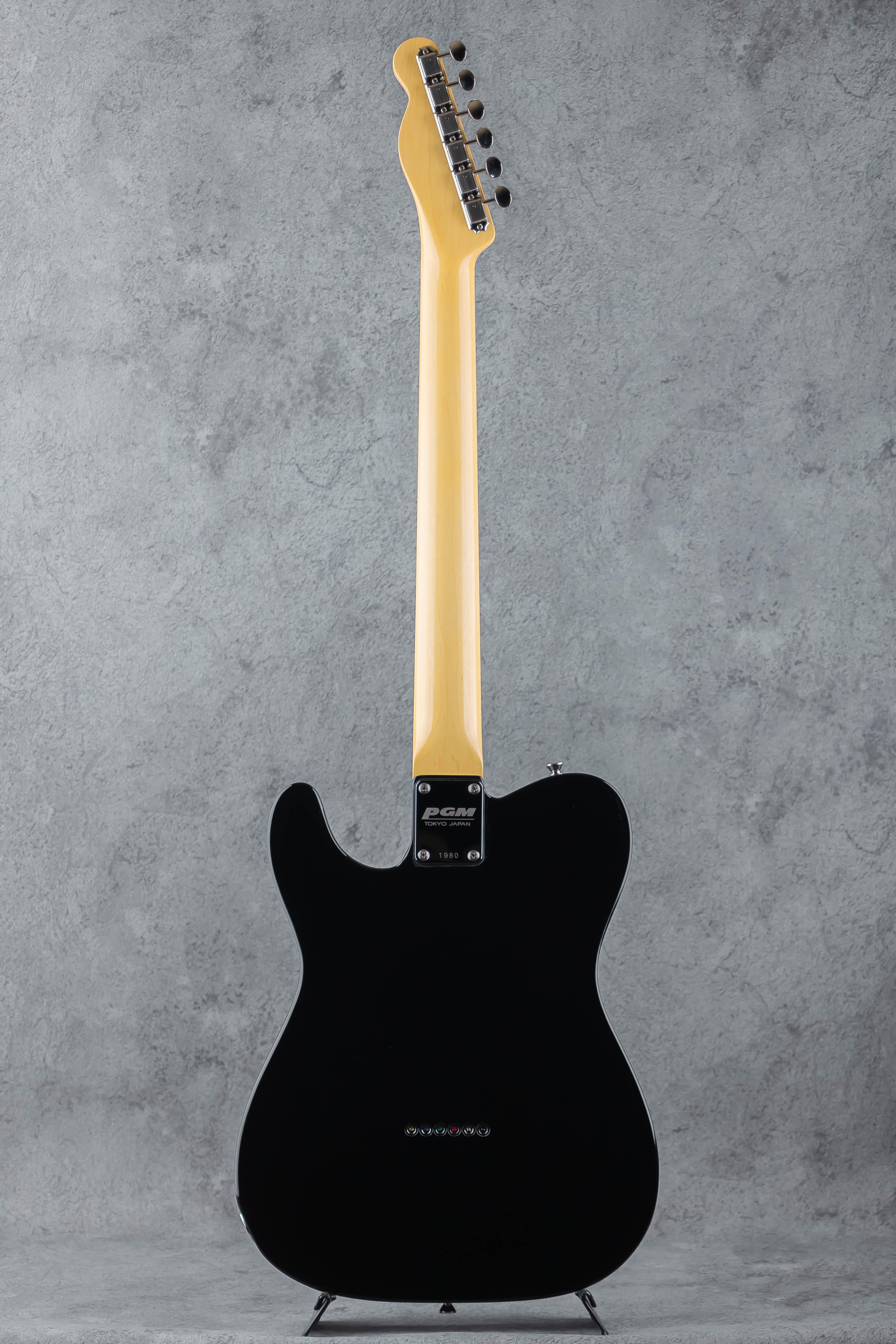 KNTE Black with Matching Head: エレキギター｜三木楽器公式通販サイト