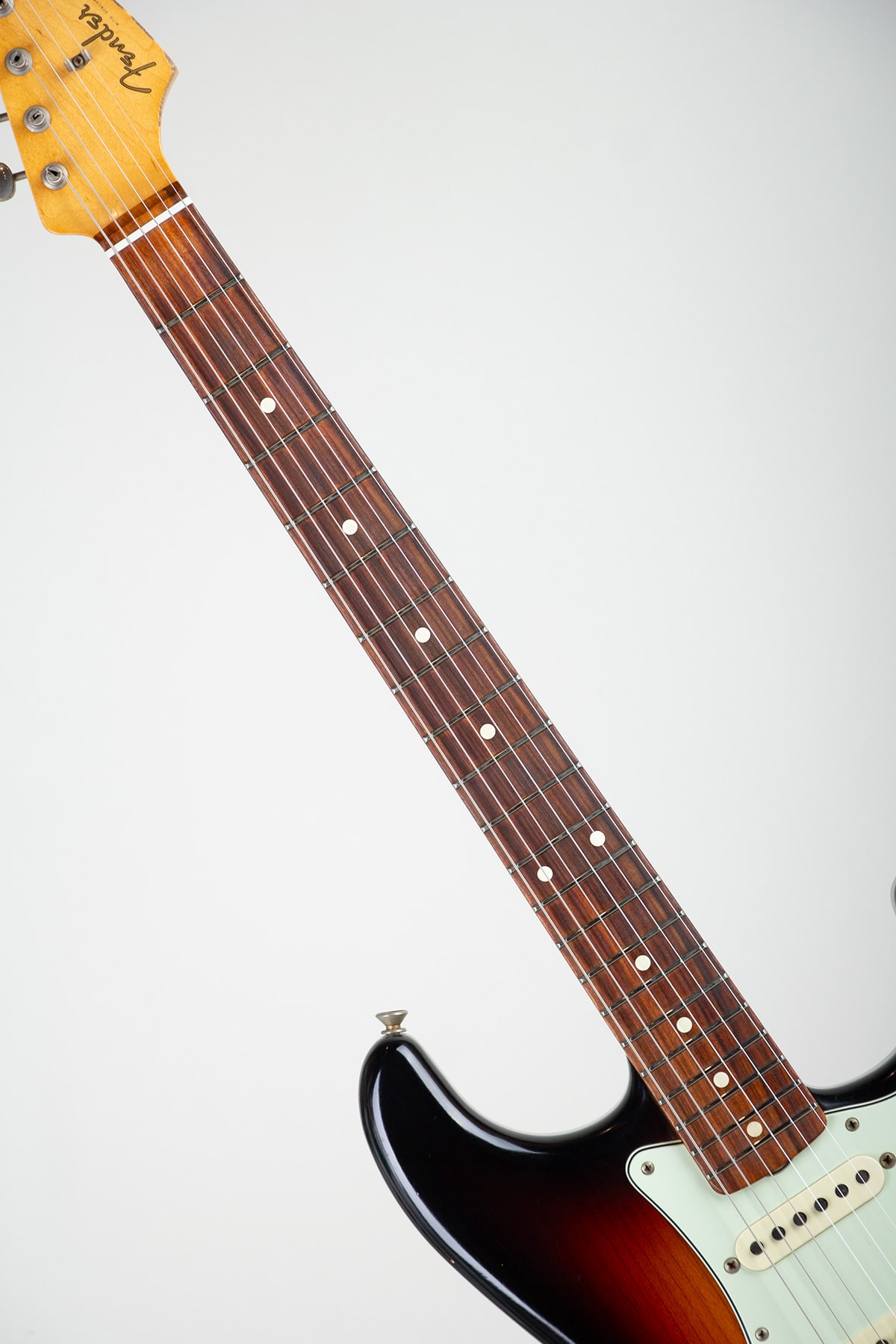 Road Worn 60s Stratocaster 3-Color Sunburst 2017