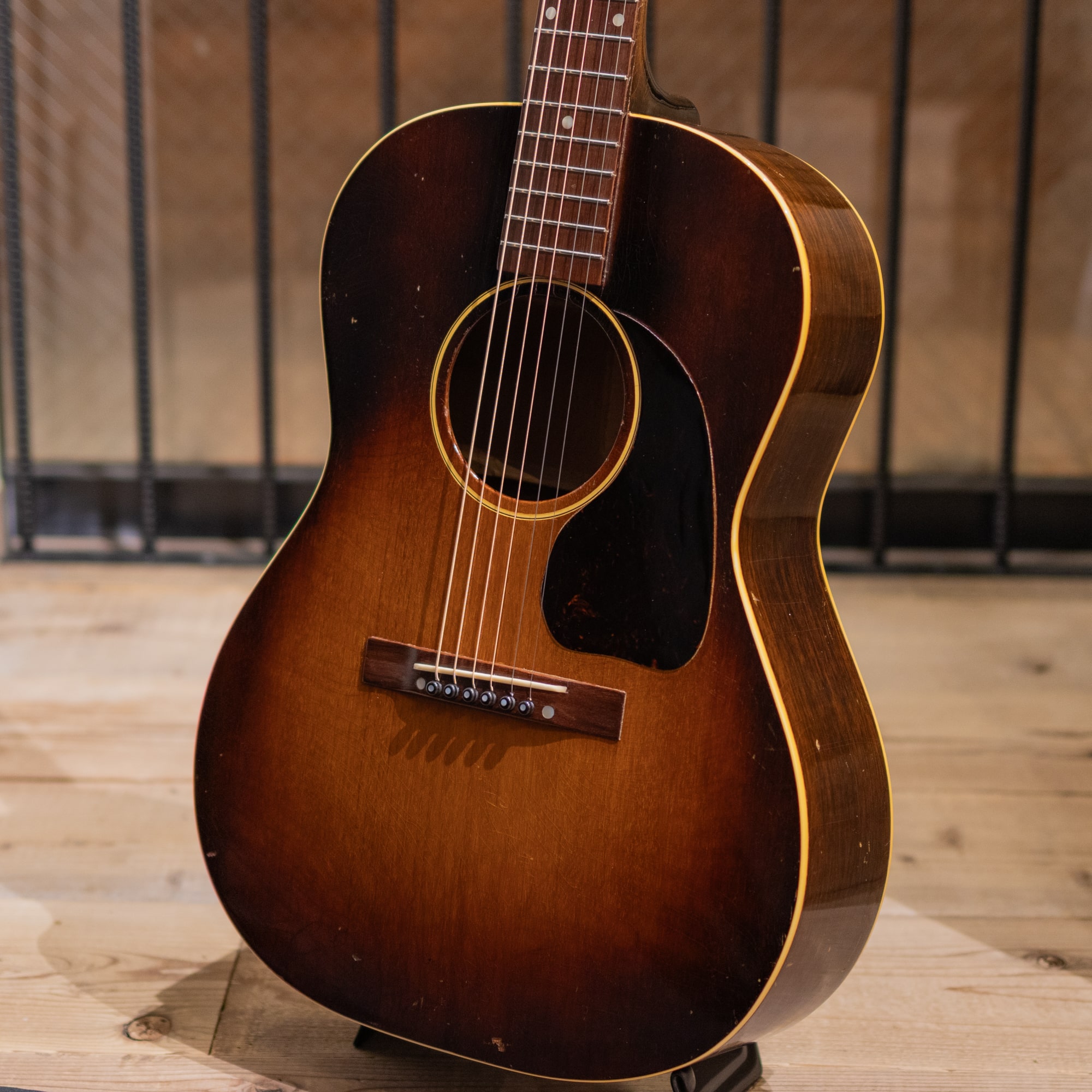 LG-2 Mahogany Top / 1944