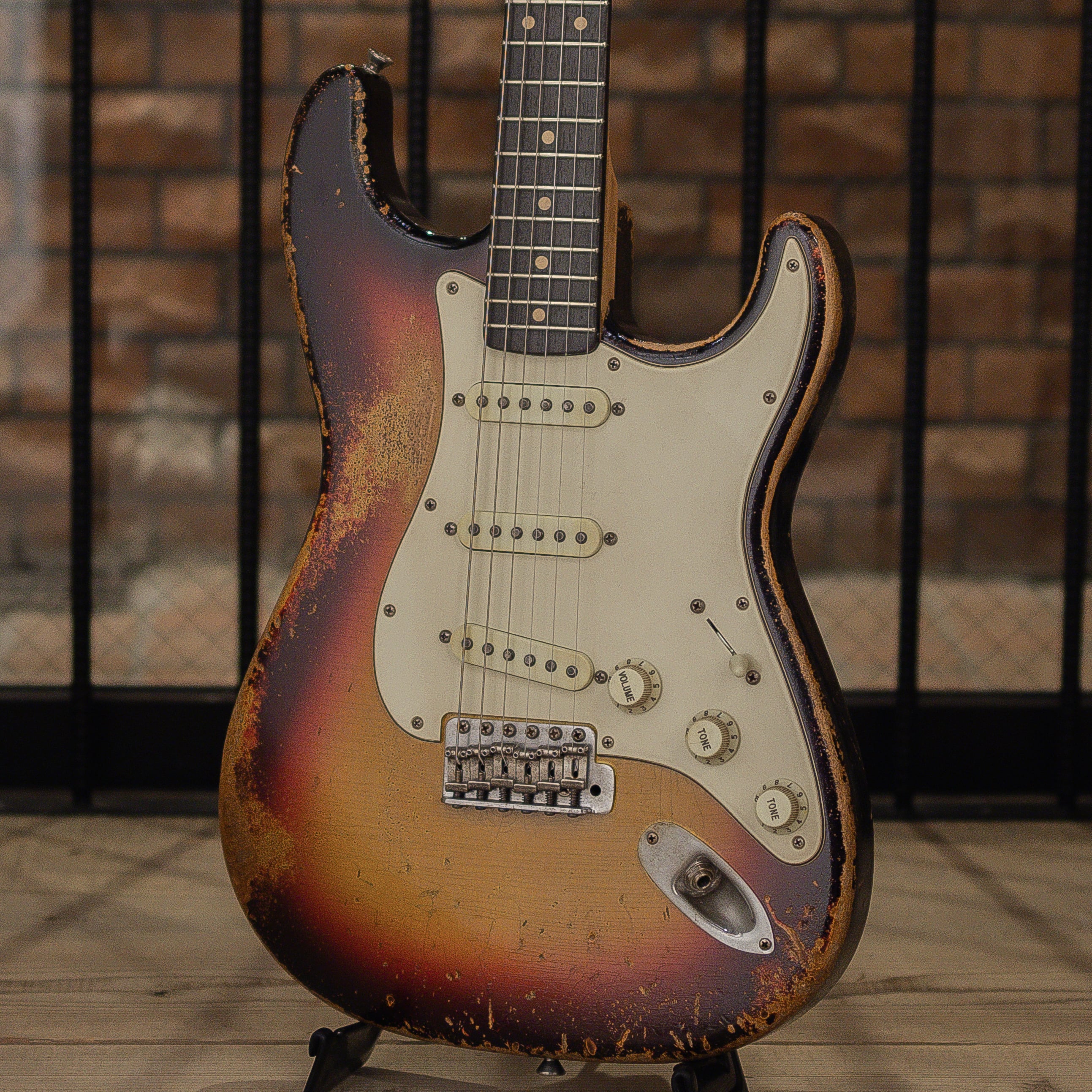 Early 60s Contour Body #44093 Super Heavy Aging Sunburst Medium C Neck