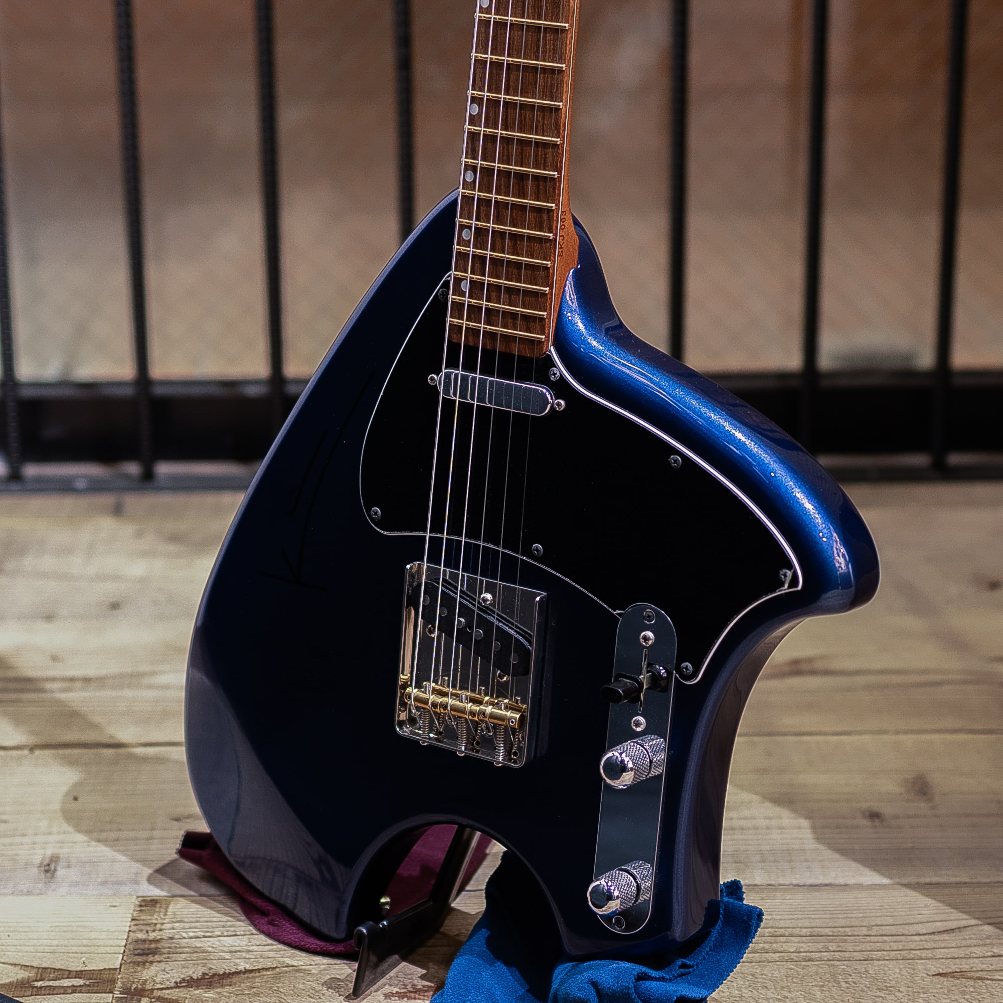 sTele Ash Offshore Blue Metallic S/N:SKJ063