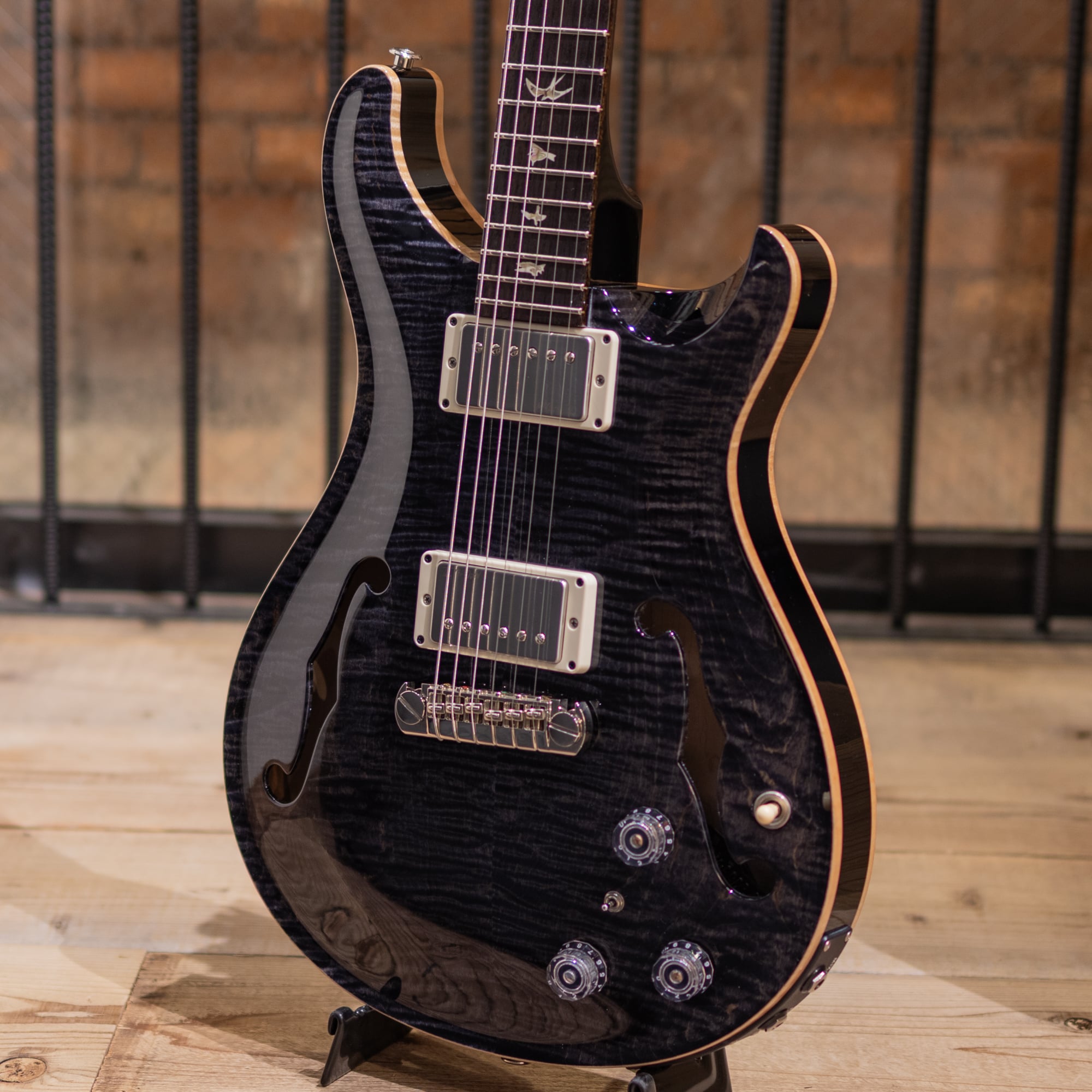 Hollowbody II Piezo Gray Black / 2025