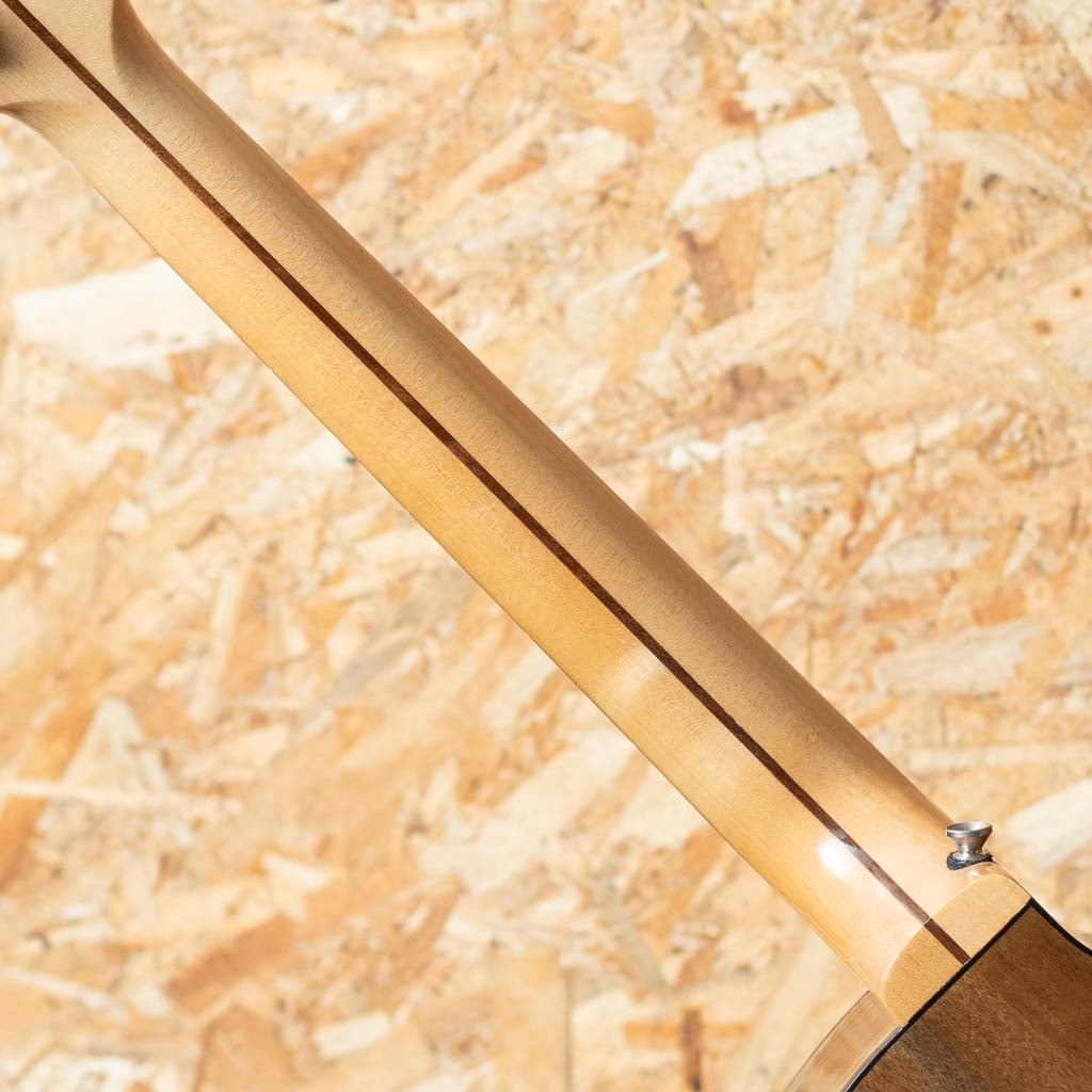 J-45 Walnut CEX AG LH 2017