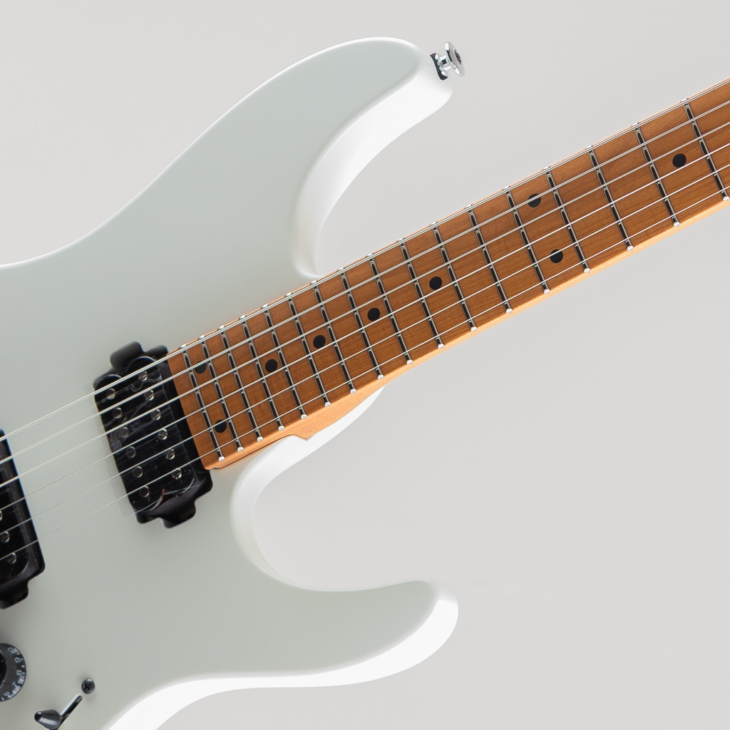 AZ2402 / Pearl White Flat