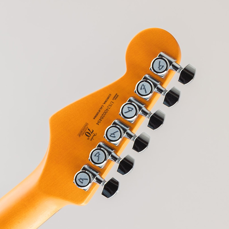 American Ultra II Stratocaster HSS/Noble Blue/Ebony Fingerboard