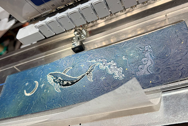 【Special Edition】月夜クジラ 刺繍ストラップ MIKIGAKKI UMEDA CUSTOM 【Special Edition】月夜クジラ Order model 梅田店