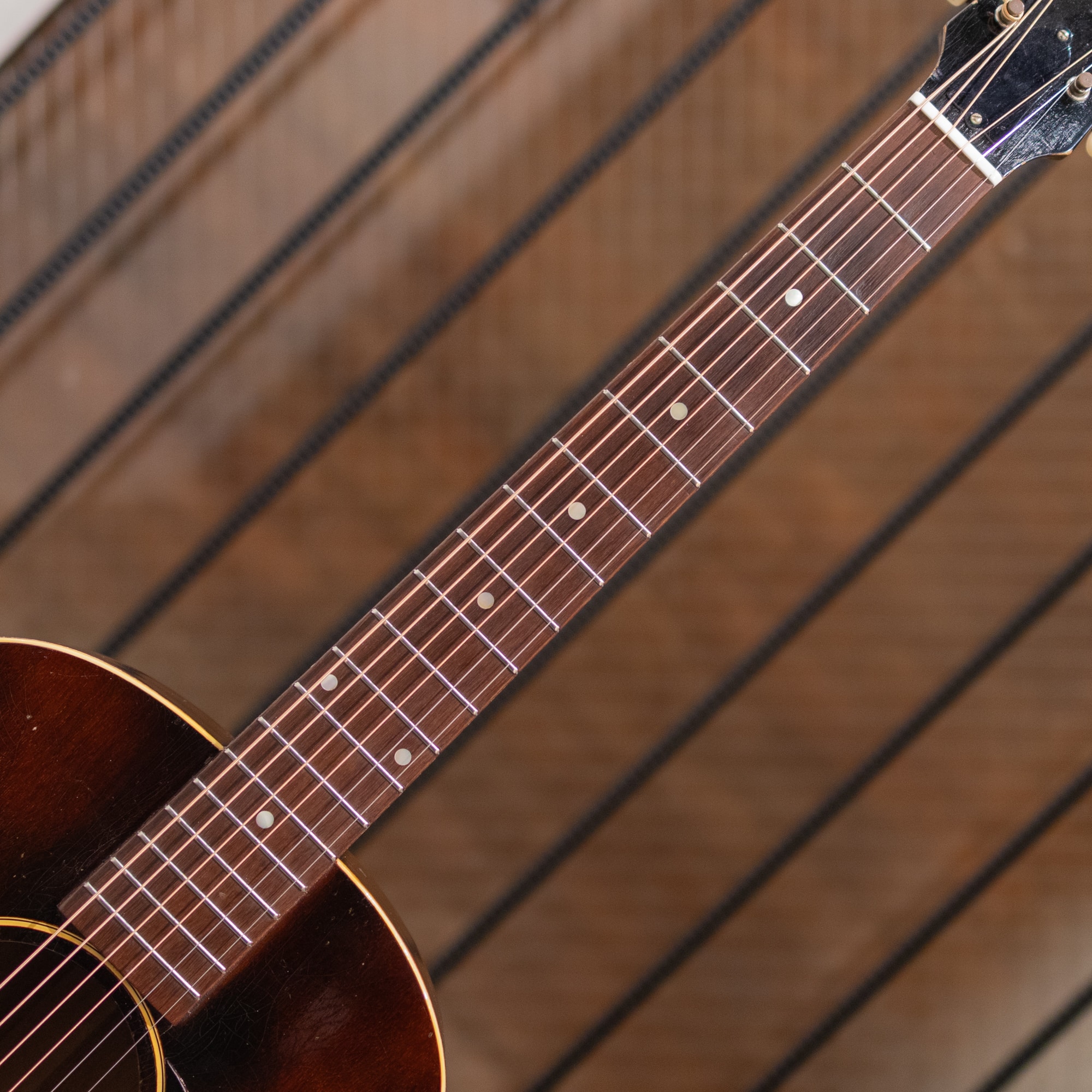 LG-2 Mahogany Top / 1944