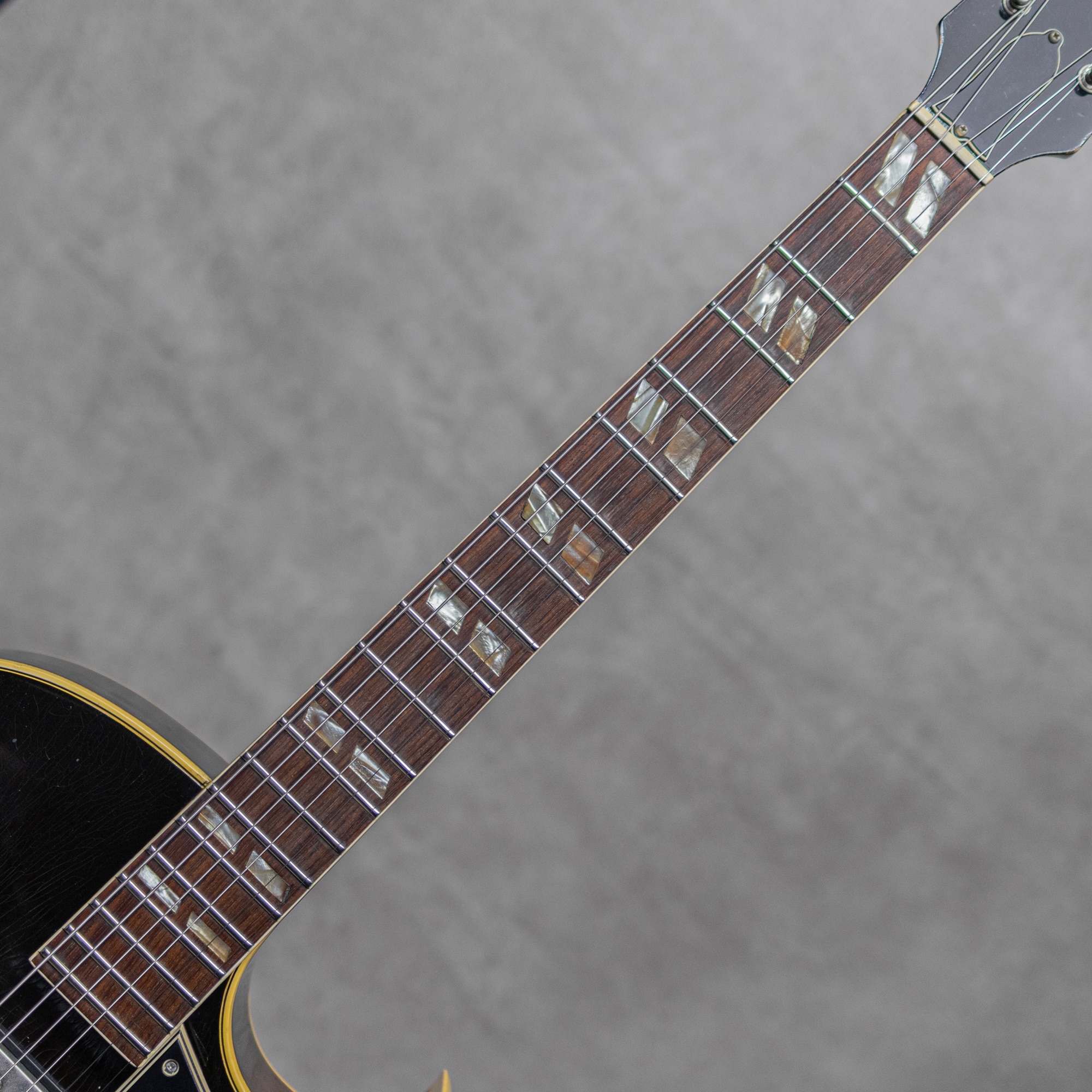 ES-175D Sunburst / 1966