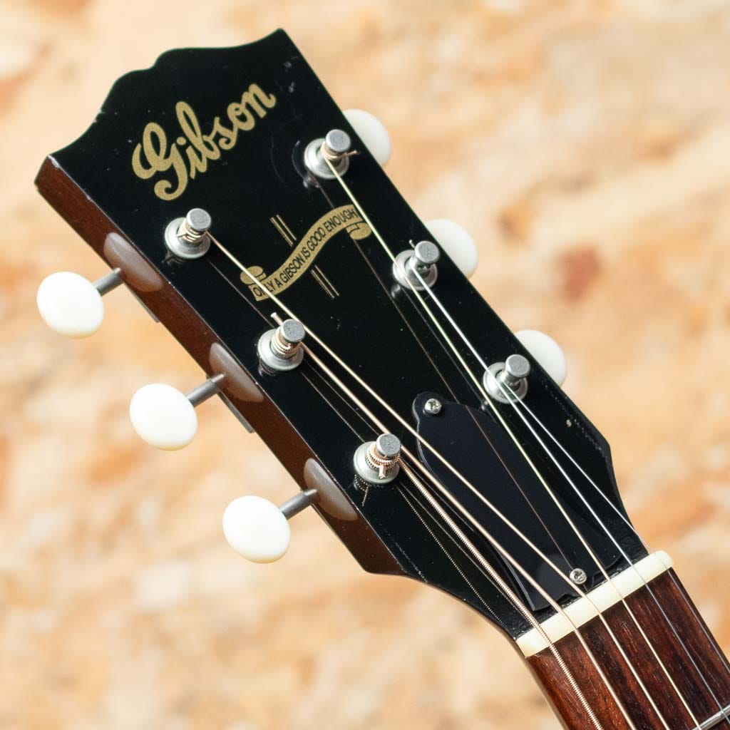 1940s LG-2 2011