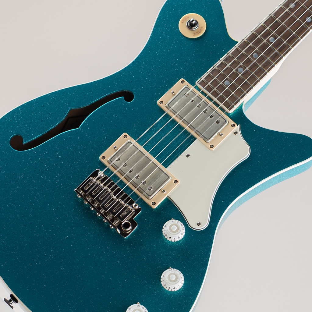 Trailbreaker Mark-II w.Tremolo / Aqua Blue Sparkle