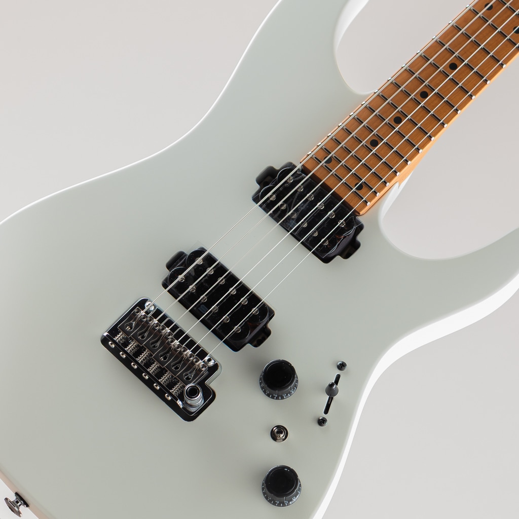 AZ2402 / Pearl White Flat