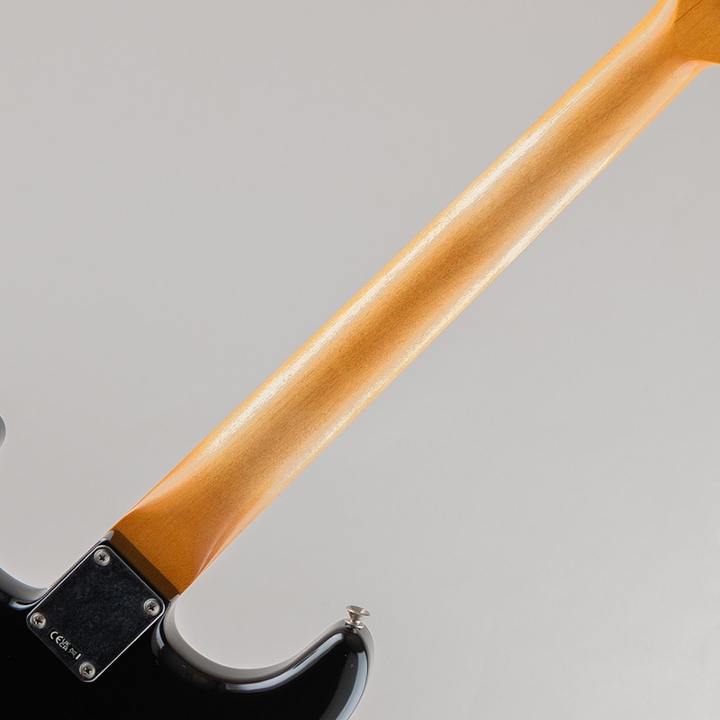 Limited Edition Vintera II Road Worn '60s Stratocaster /Black/Maple Fingerboard