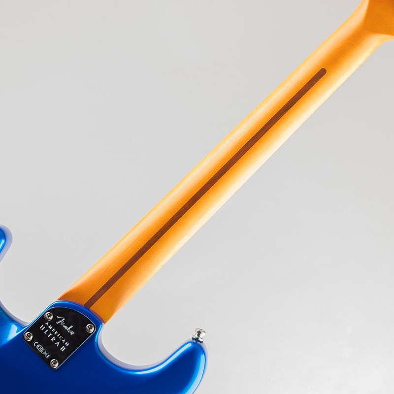 American Ultra II Stratocaster HSS/Noble Blue/Ebony Fingerboard