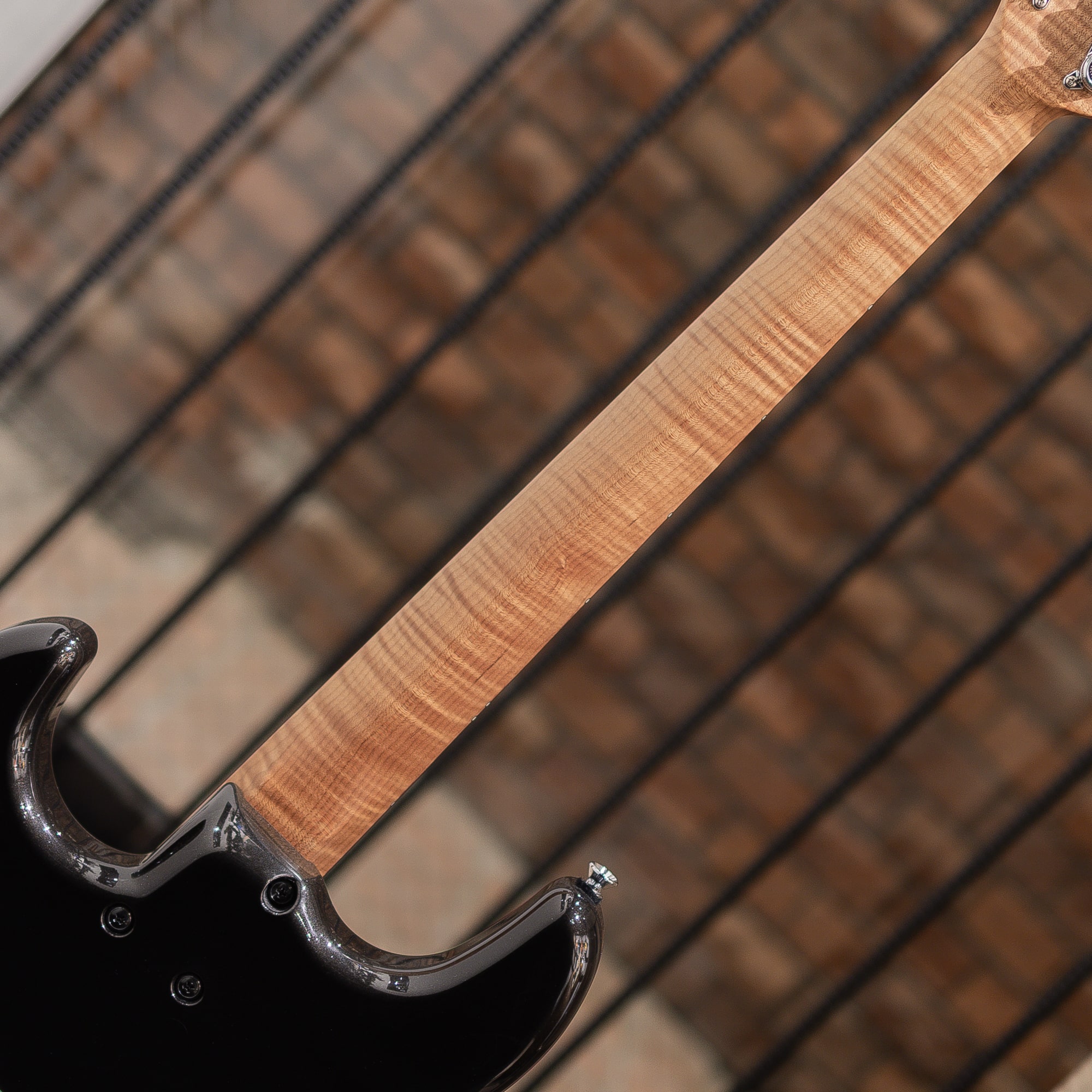 TST-201 5A Roasted Flame Maple Neck/Rosewood FB Dark Black Metallic