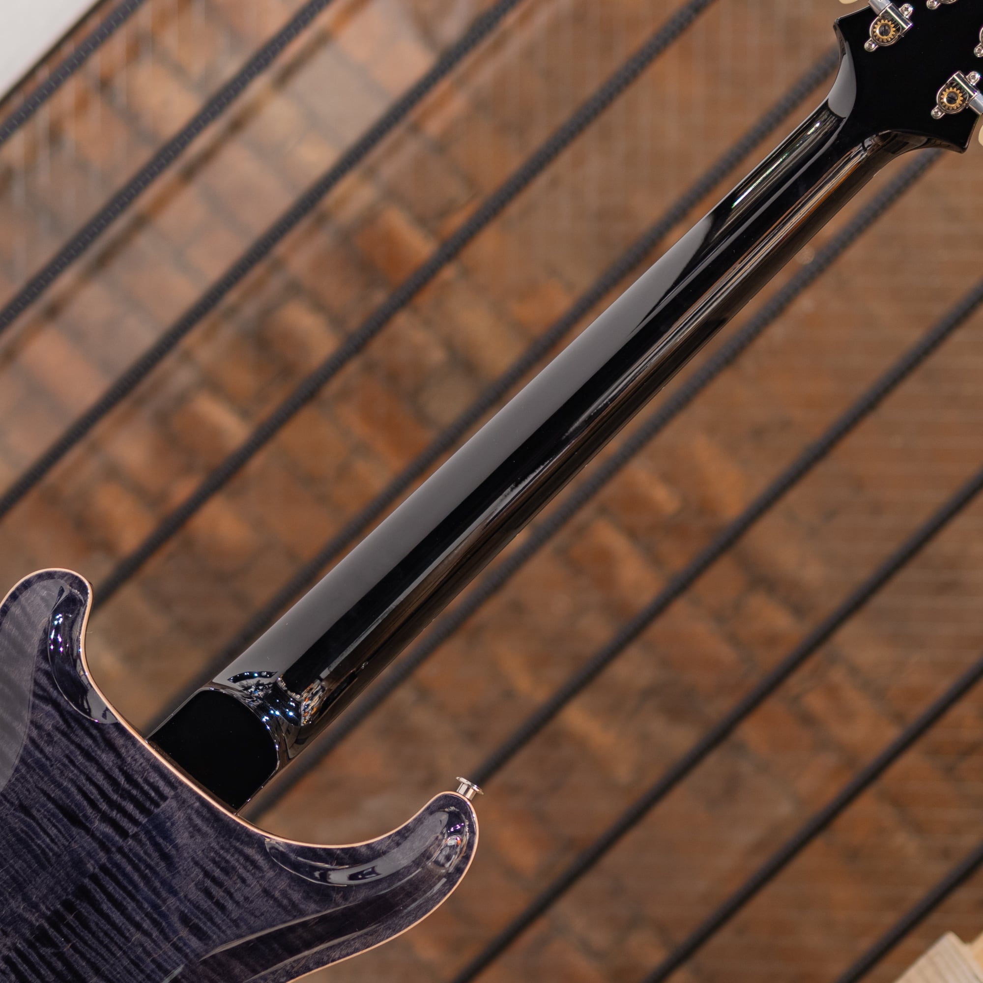 Hollowbody II Piezo Gray Black / 2025