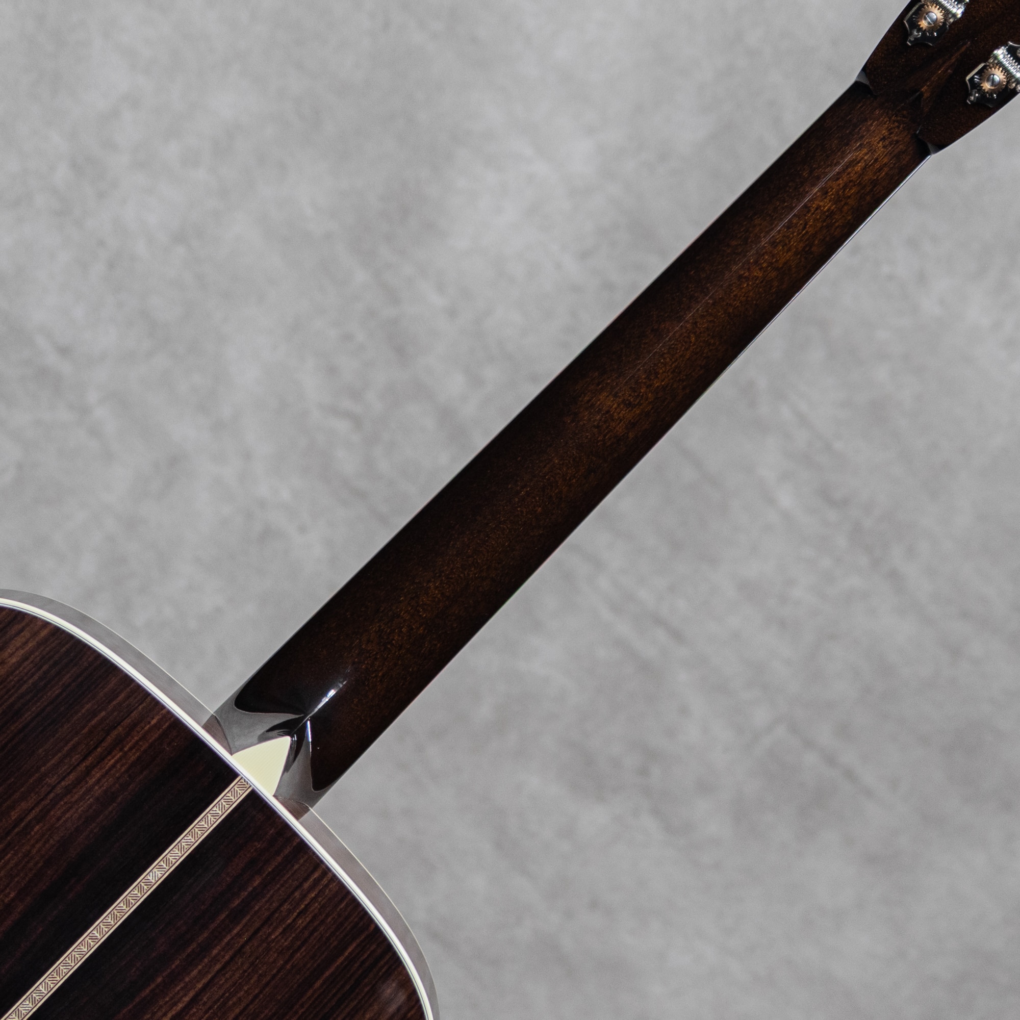 OM2H Q Sitka Spruce
