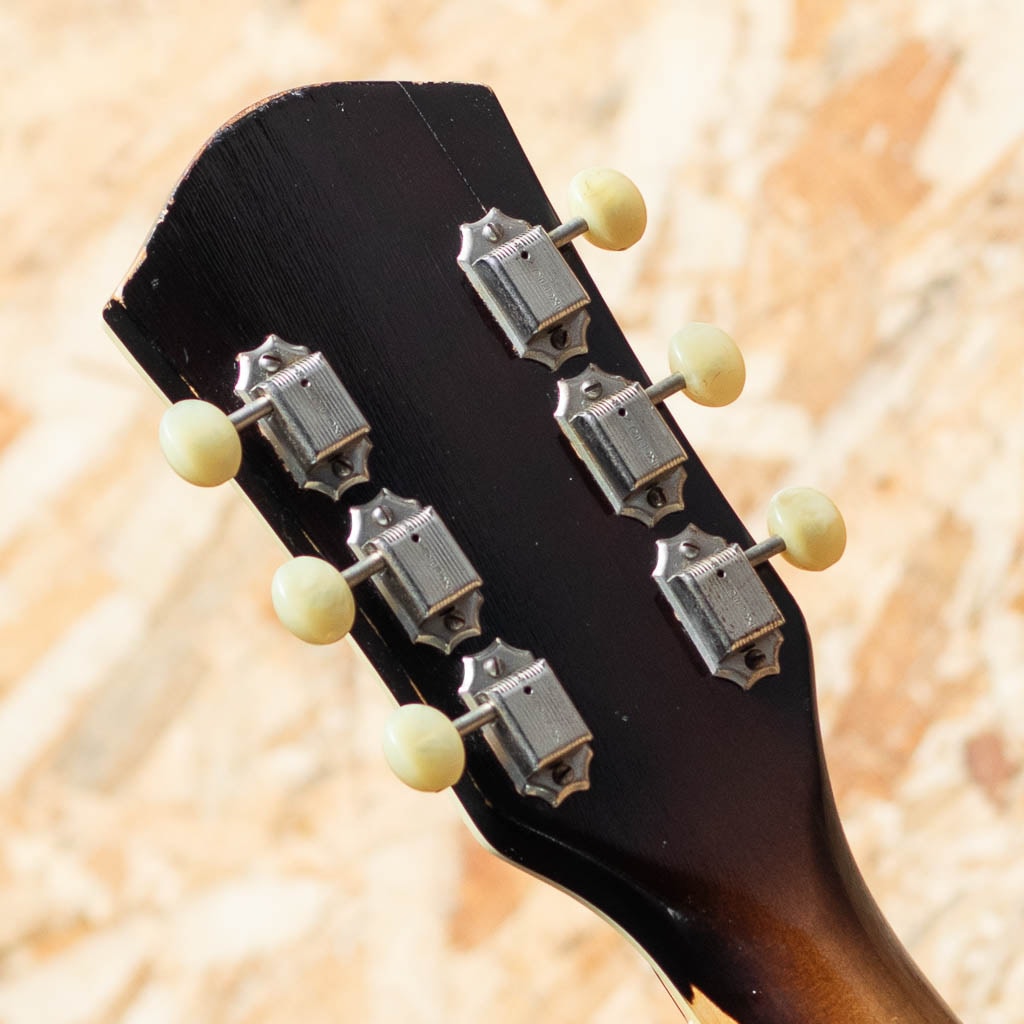 712 Aristocrat 1940's