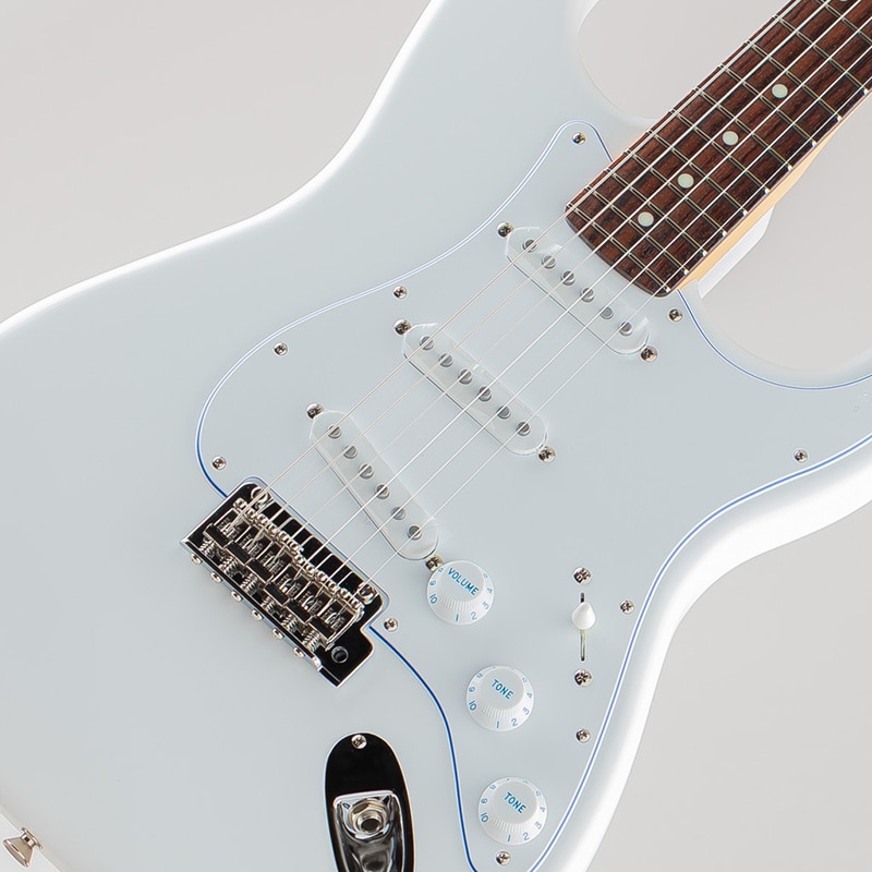 Made in Japan Limited Hybrid II Stratocaster Blanc /White/Rosewood Fingerboard