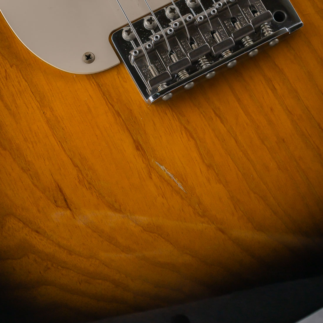 50th Anniversary 1954 Stratocaster 2-Color Sunburst 2004: エレキ