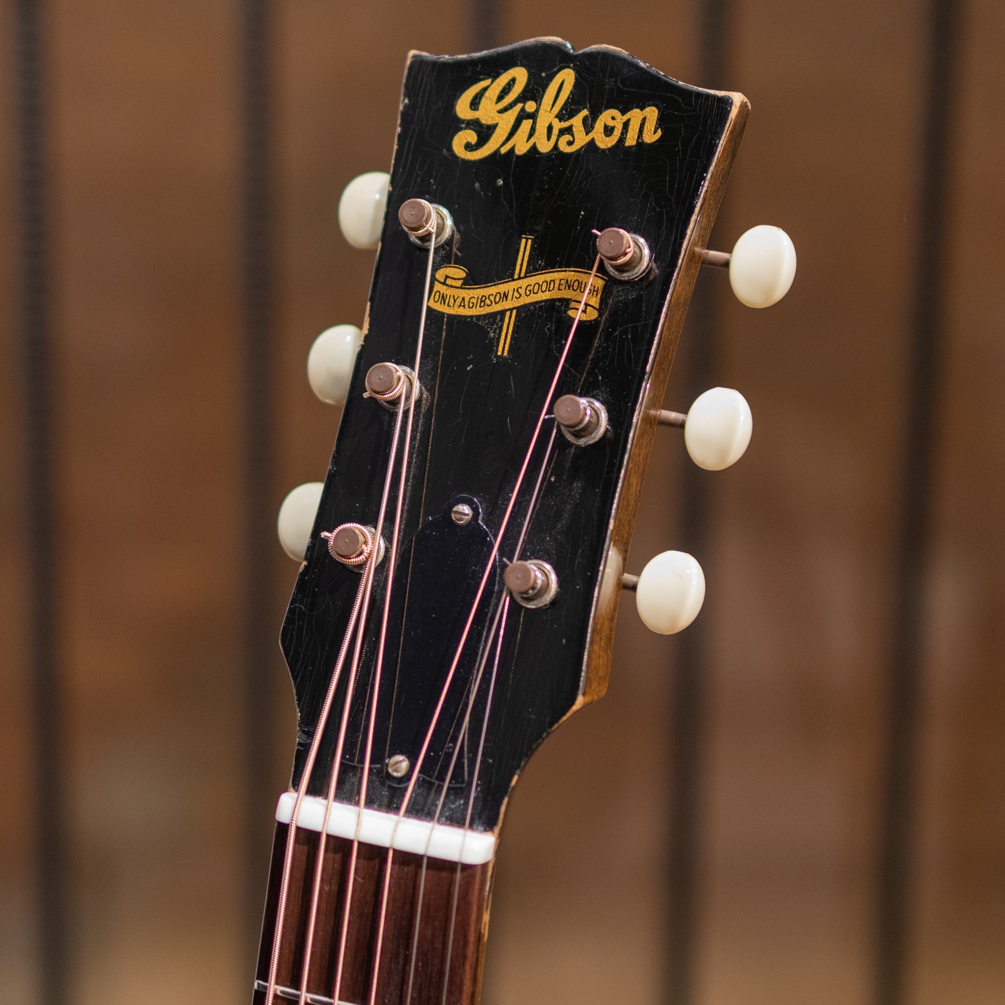 LG-2 Mahogany Top / 1944