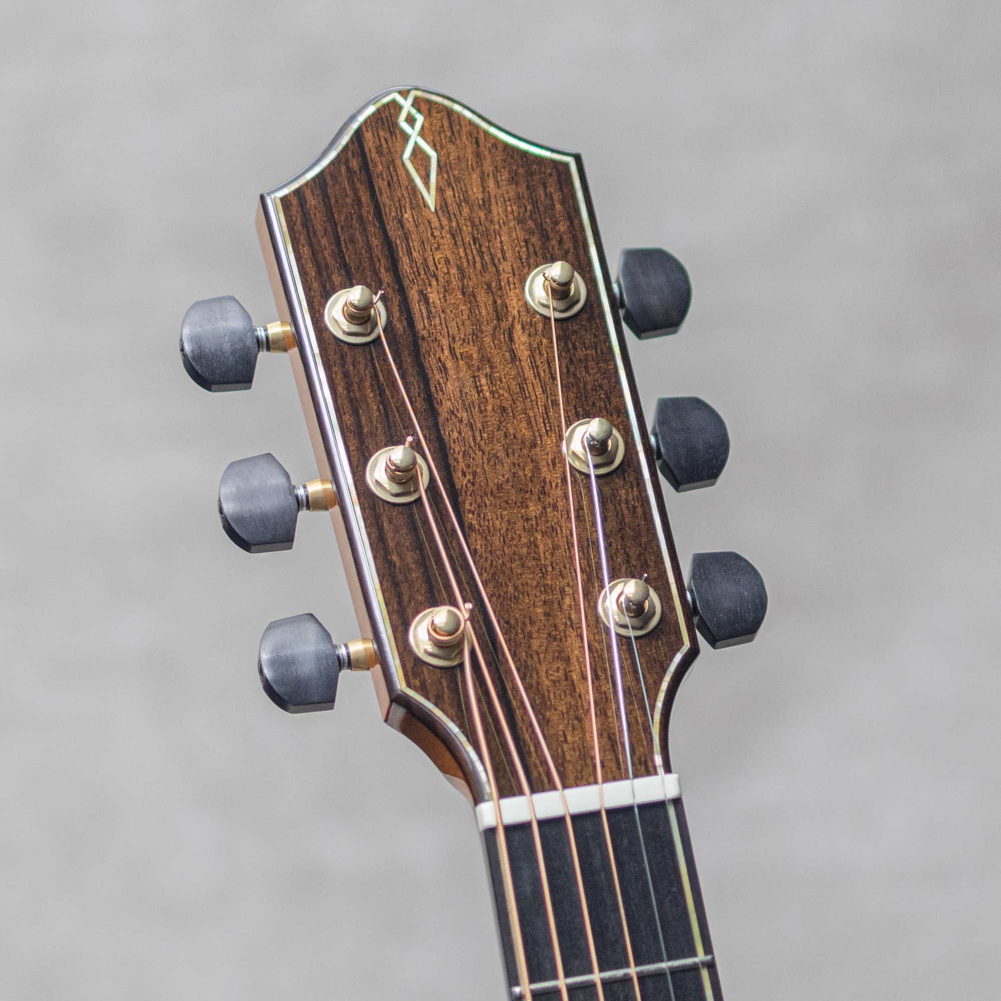Model A Cutaway German Spruce / African Blackwood