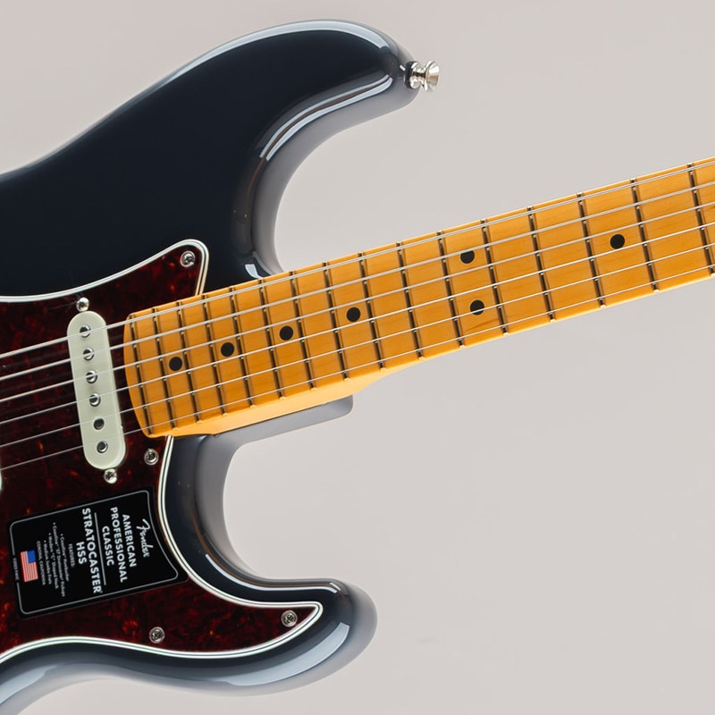 American Professional Classic Stratocaster HSS /Faded Black/Maple