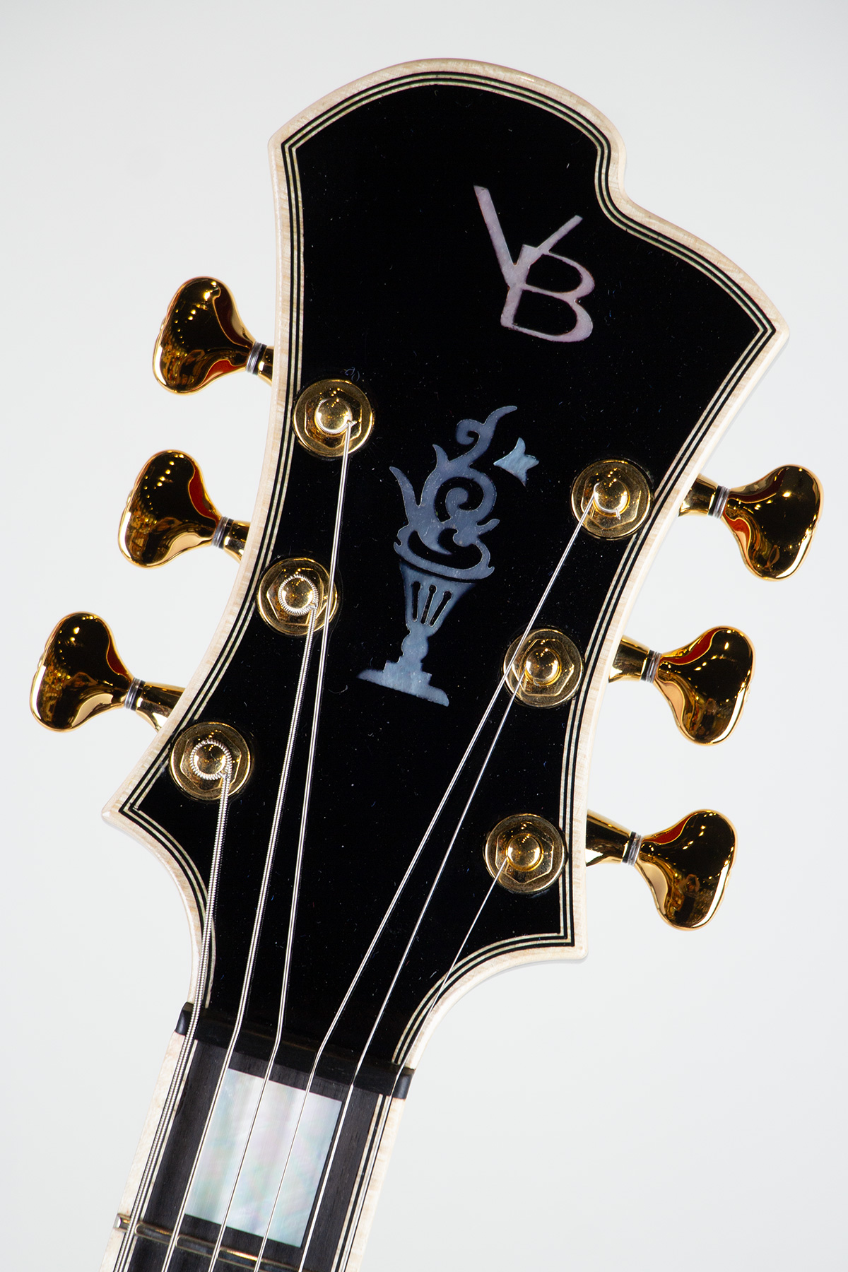Model 14 Archtop 2 Pickup Tabacco Burst High Gloss Topcoat
