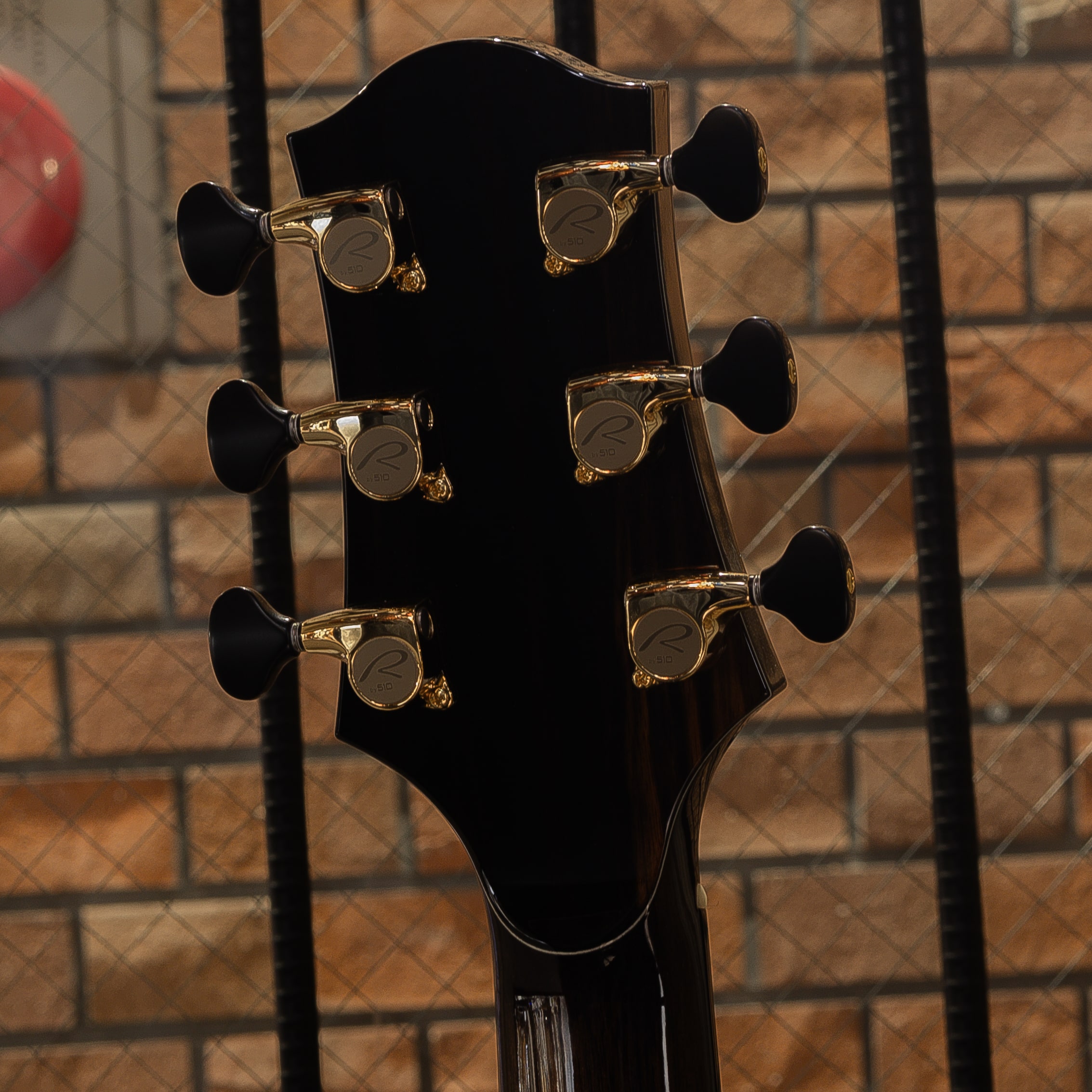 Nightingale Grand Soloist Cutaway European Spruce / Cocobolo