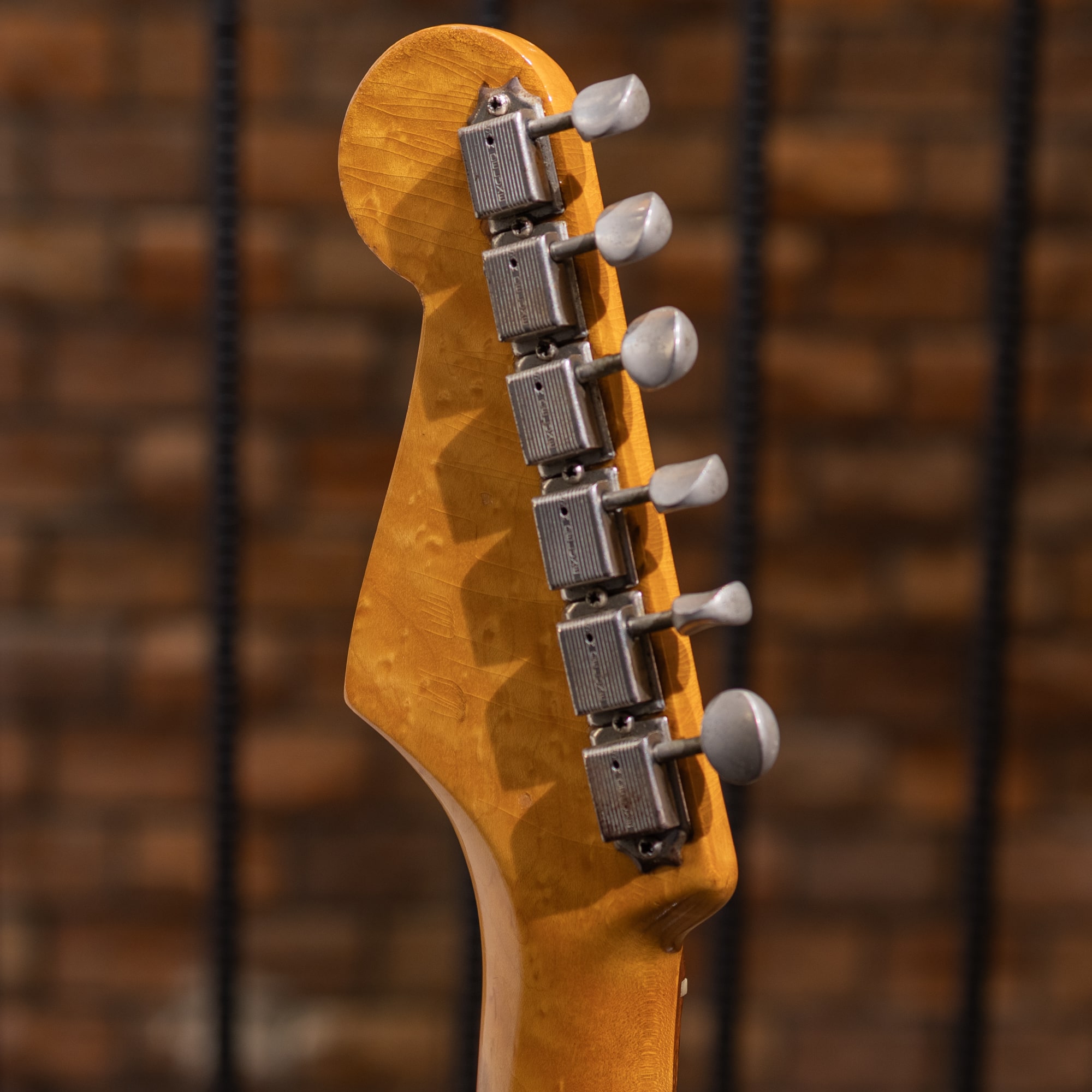Stratocaster Sunburst / 1962: エレキギター｜三木楽器公式通販サイト