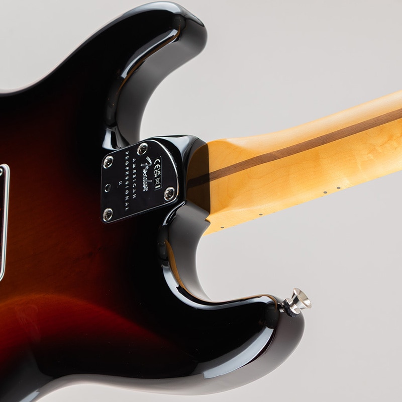 American Professional II Stratocaster/3-Color Sunburst/Maple Fingerboard