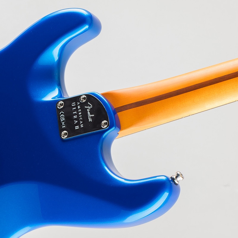 American Ultra II Stratocaster HSS/Noble Blue/Ebony Fingerboard