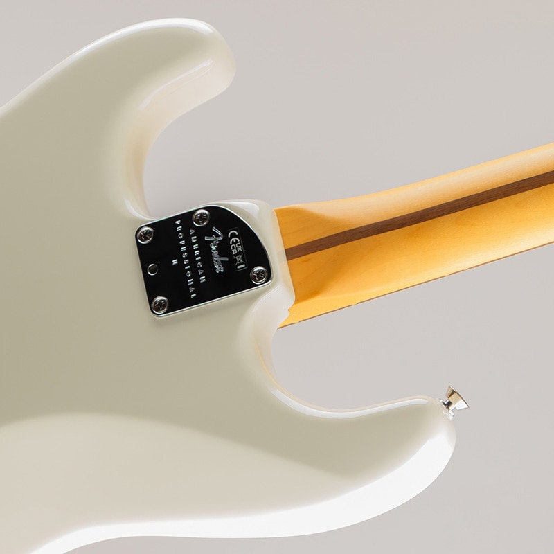 American Professional II Stratocaster /Olympic White/Rosewood Fingerboard