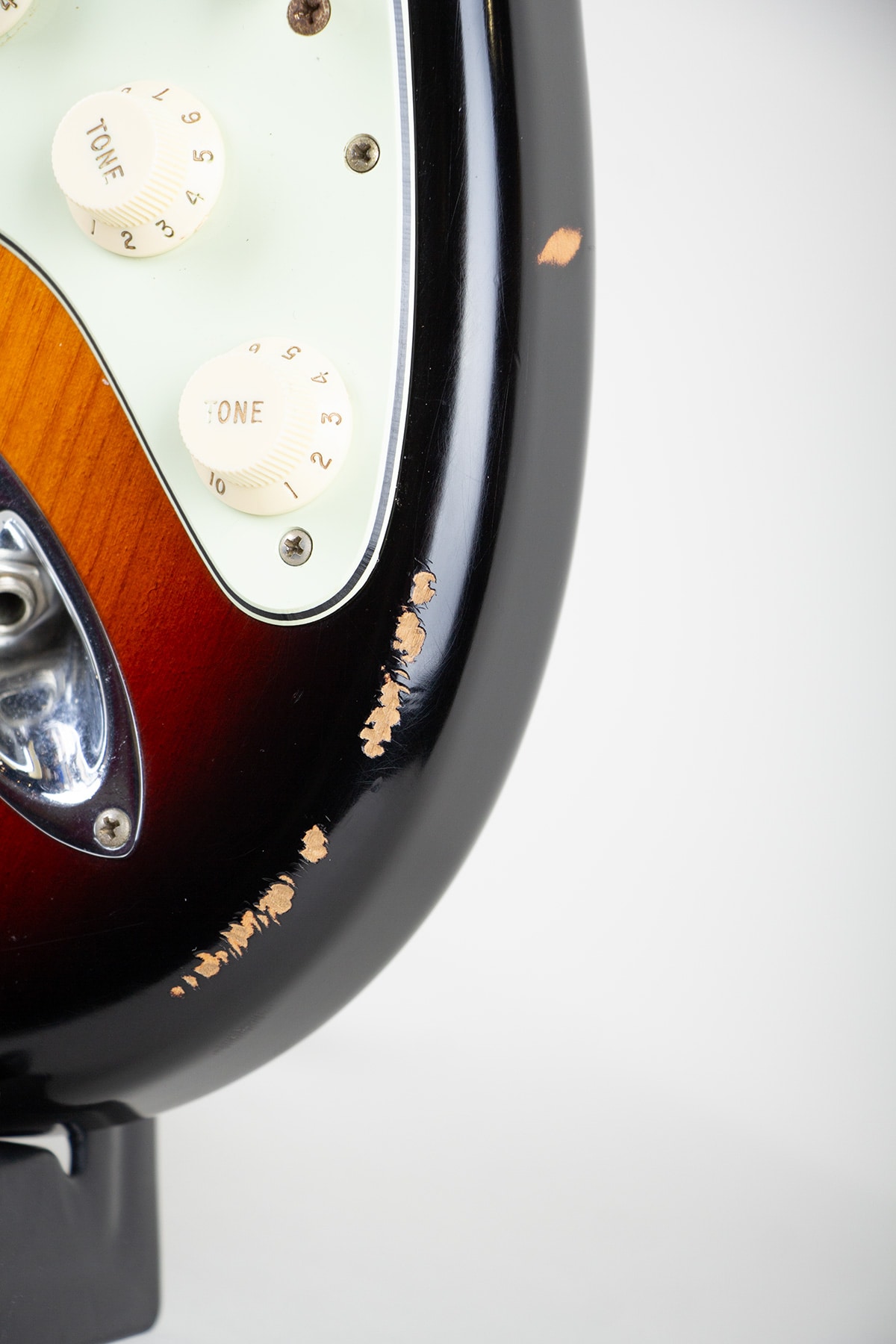 Road Worn 60s Stratocaster 3-Color Sunburst 2017