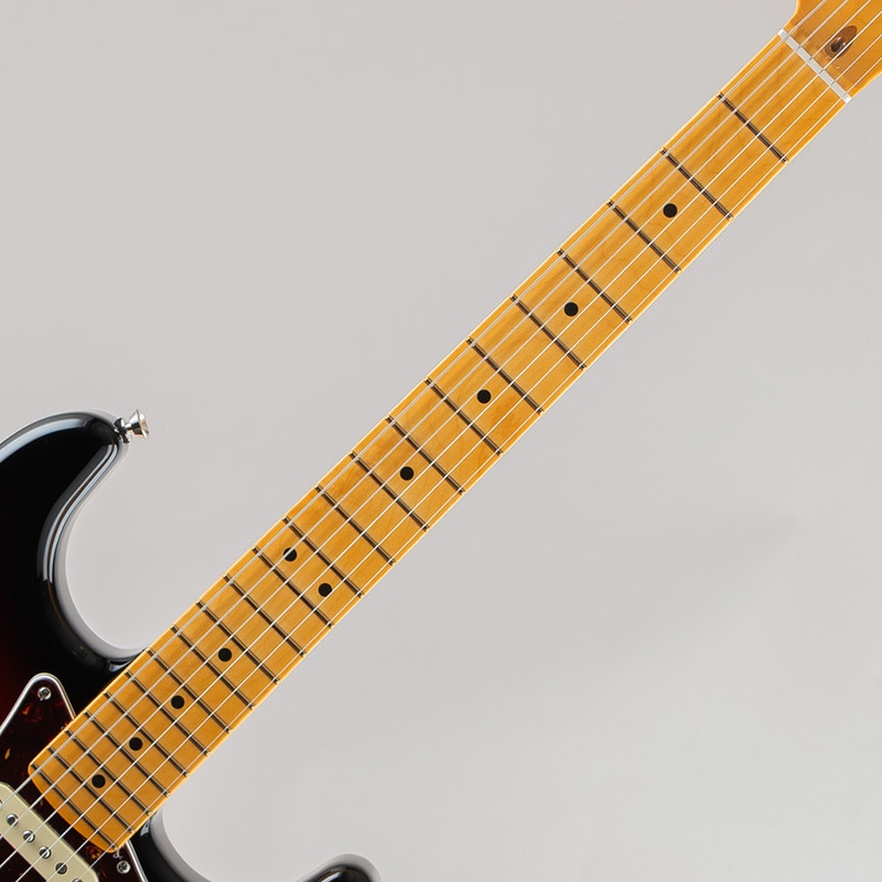 American Professional II Stratocaster/3-Color Sunburst/Maple Fingerboard