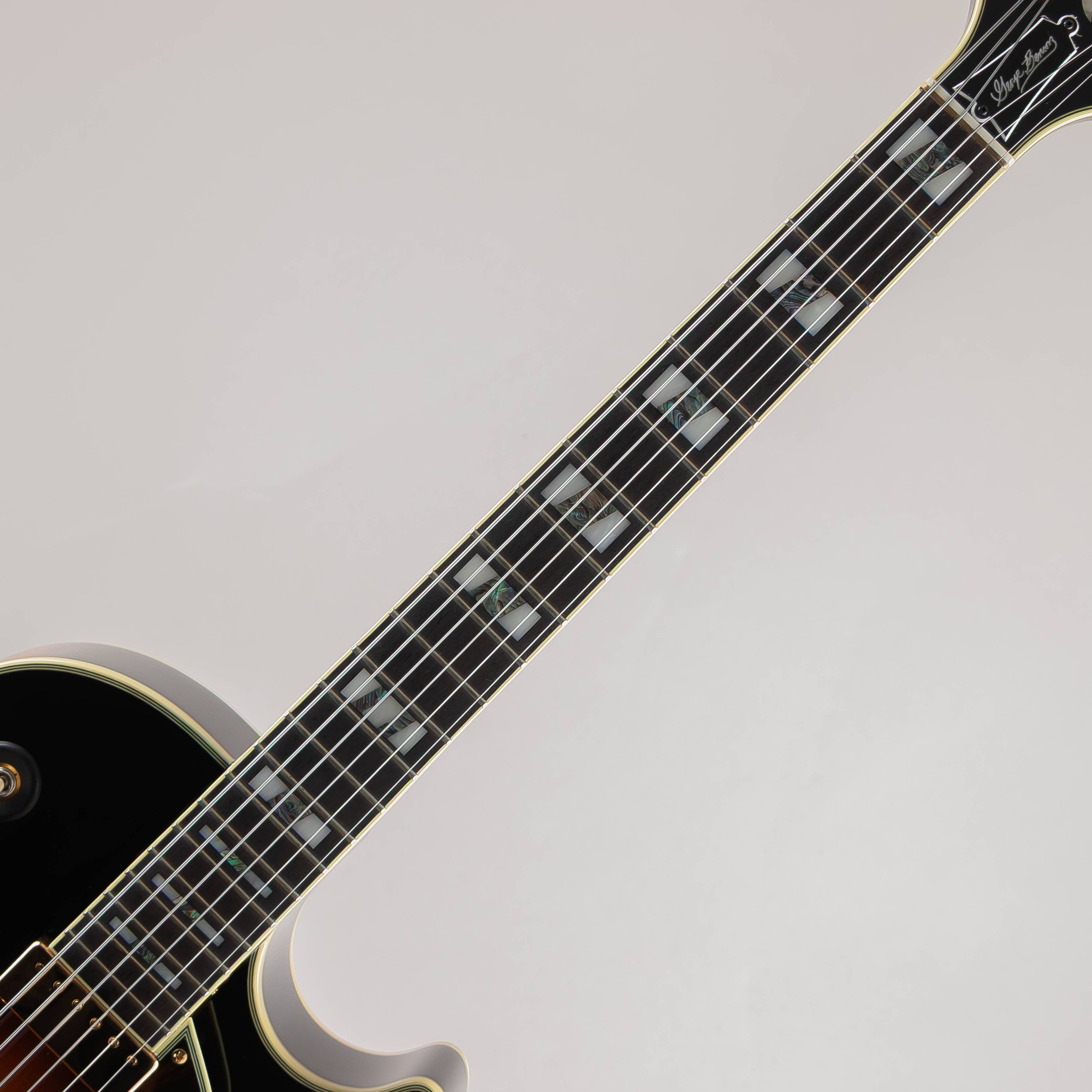 GB10 / Brown Sunburst