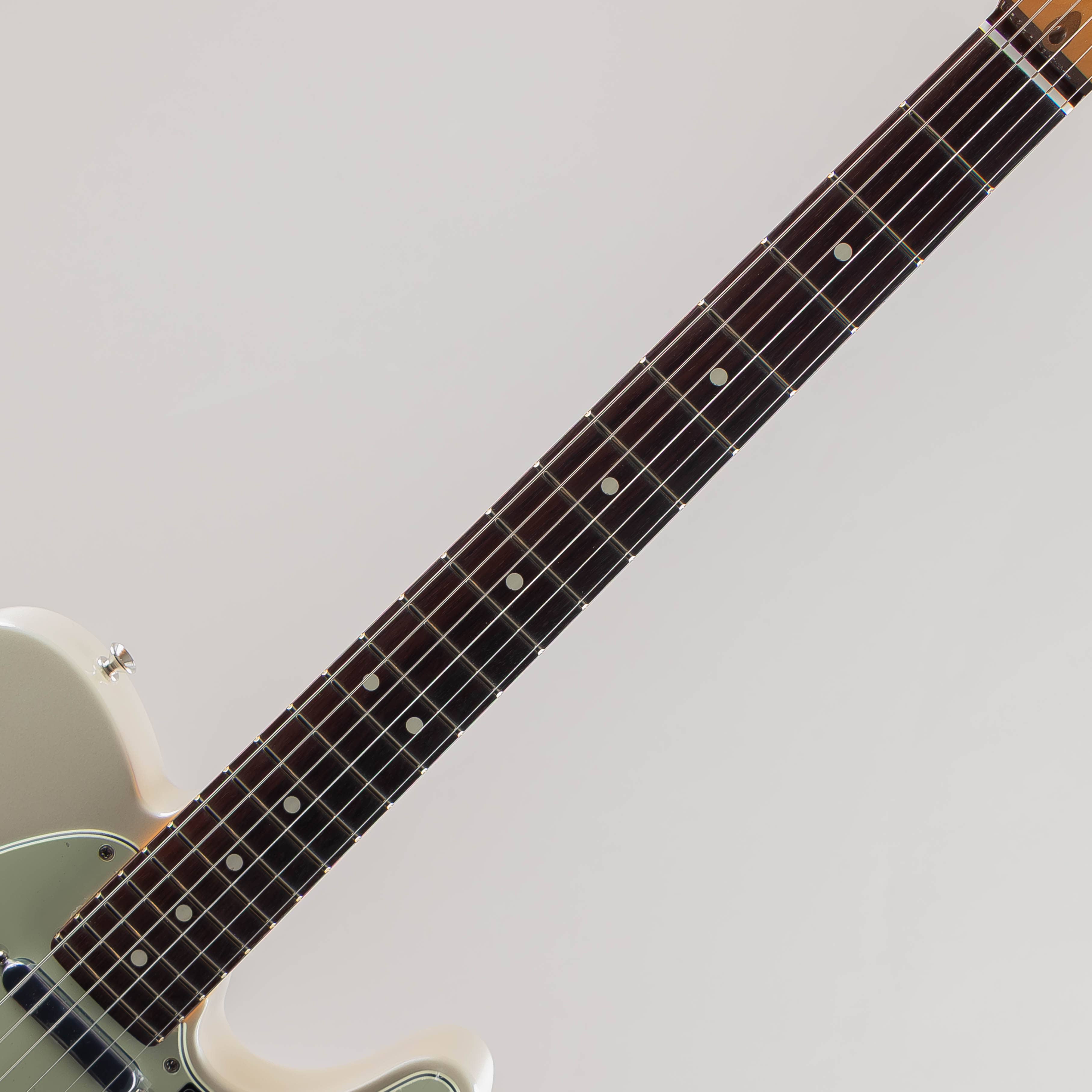 Limited Edition American Professional Classic Telecaster /Olympic Pearl/Rosewood Fingerboard