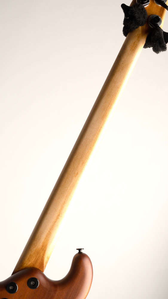 GARLAND BASS 4st