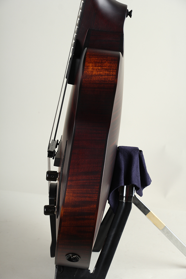 Model 15 Archtop 1 Pickup w/Ebony Pickguard Broun Sunburst with satin topcoat S/N:757