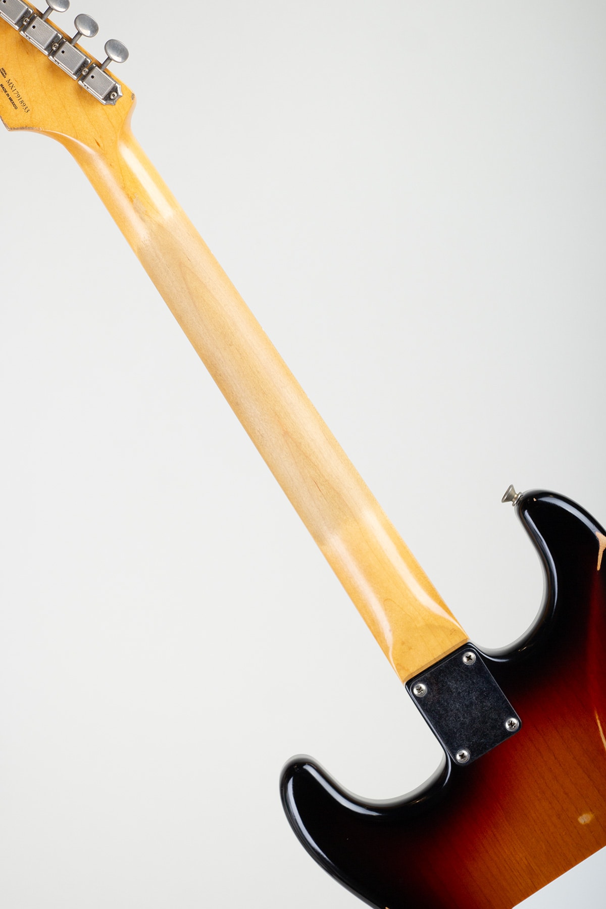 Road Worn 60s Stratocaster 3-Color Sunburst 2017