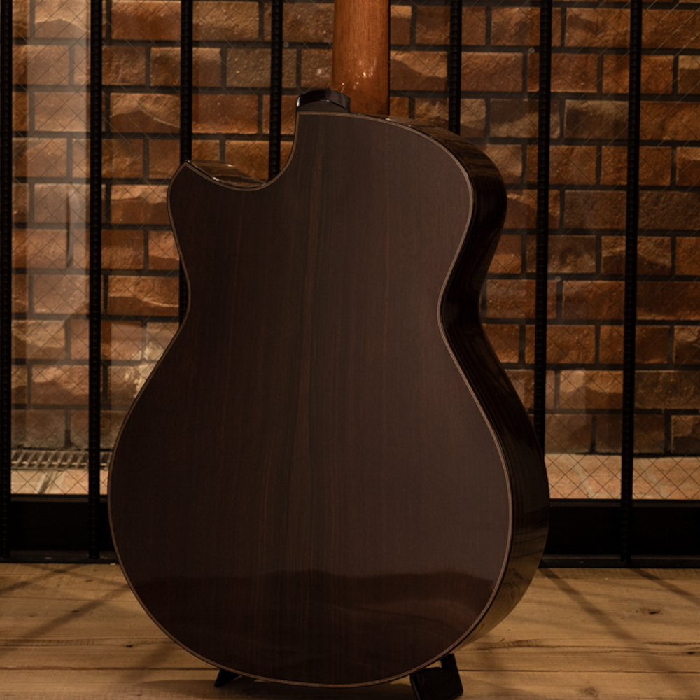 OM-cw Caucasian Spruce / Macassar Ebony