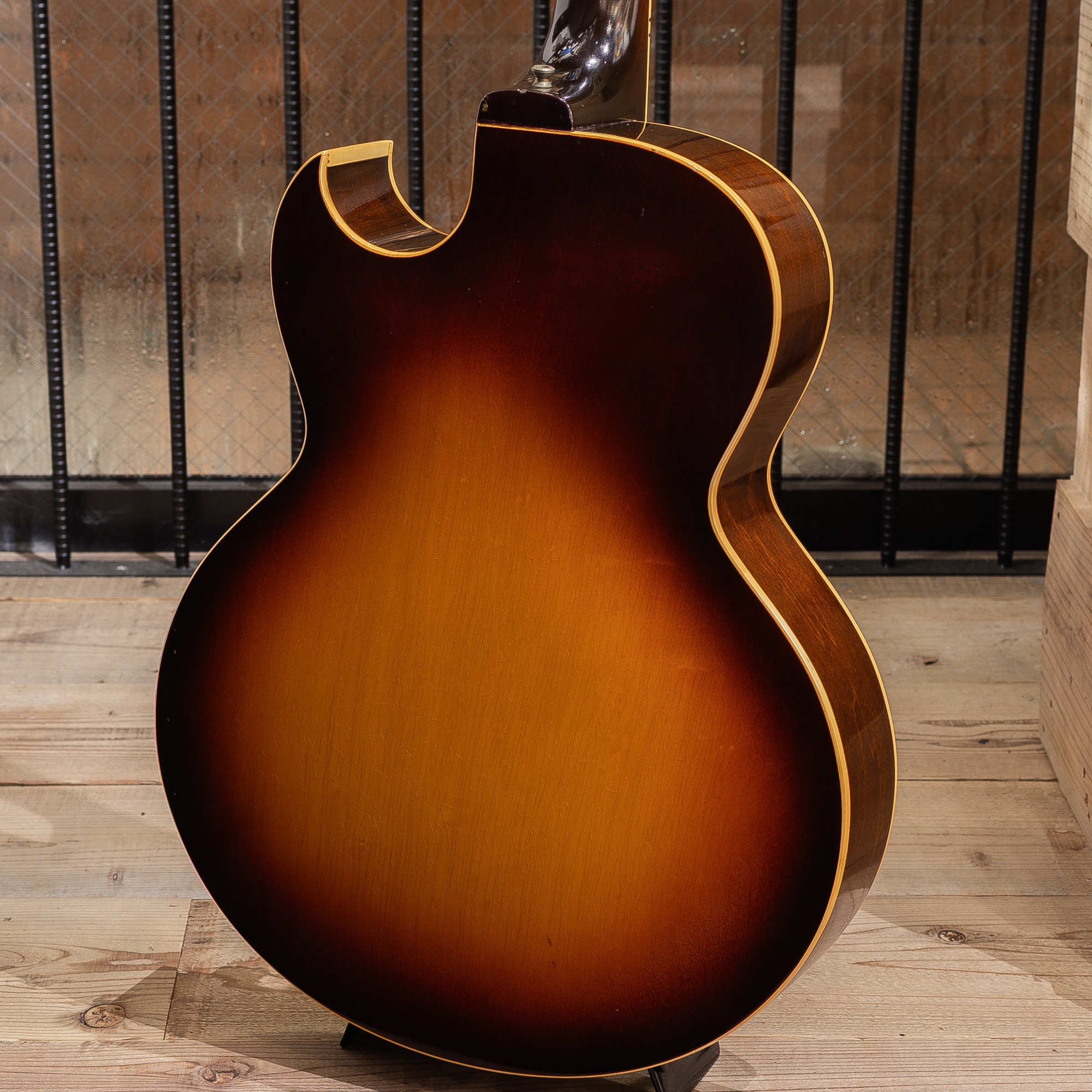 ES-175D Sunburst / 1970