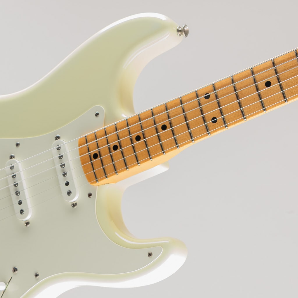 オ*中様 Fender エレキギター アイボリー 1956 Stratocaster NOS Olympic White 2012: エレキギター｜三木