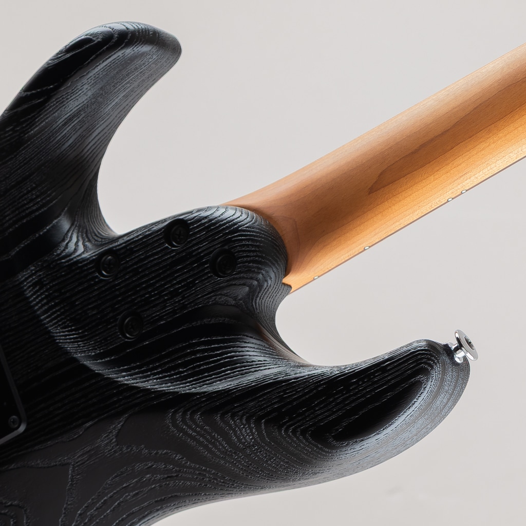 AZ2402AR / Coarse Grain Black Flat