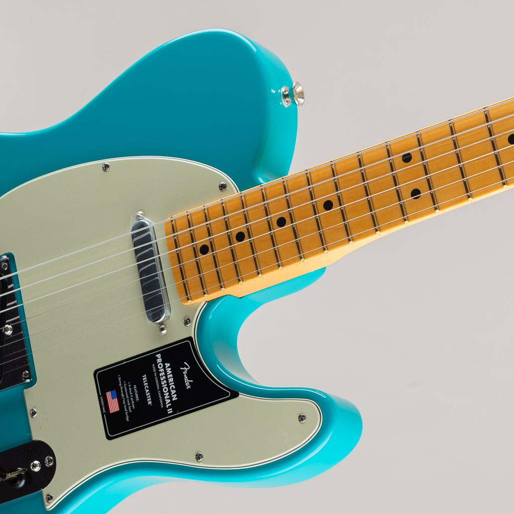 American Professional II Telecaster /Miami Blue/Maple Fingerboard
