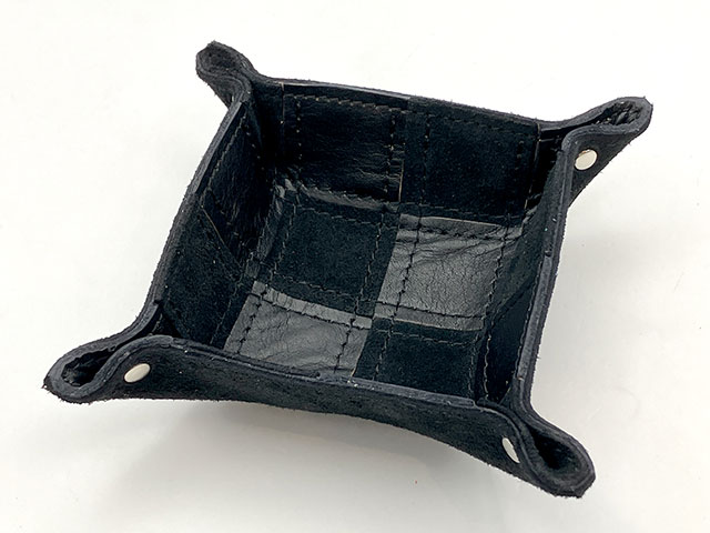 ホースハイドブラック