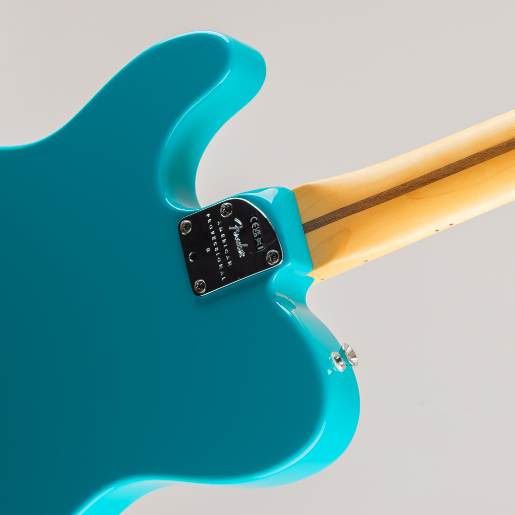 American Professional II Telecaster /Miami Blue/Maple Fingerboard