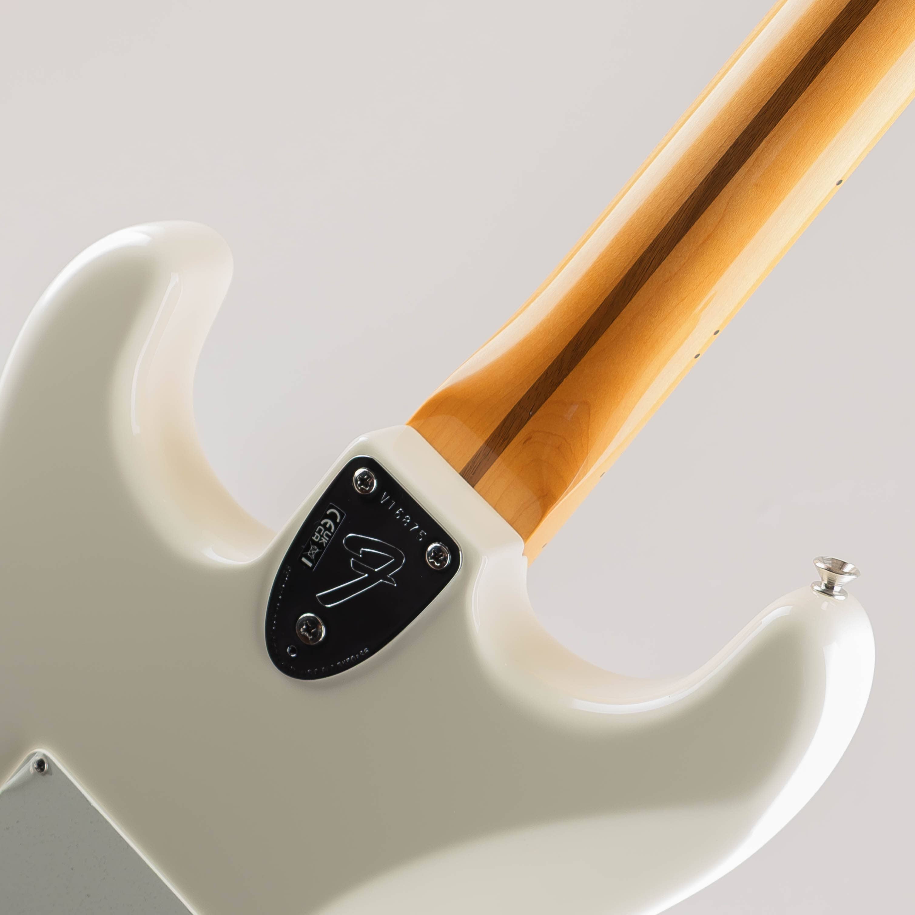 Limited Edition American Vintage II 1973 Stratocaster/Olympic White/Maple Fingerboard